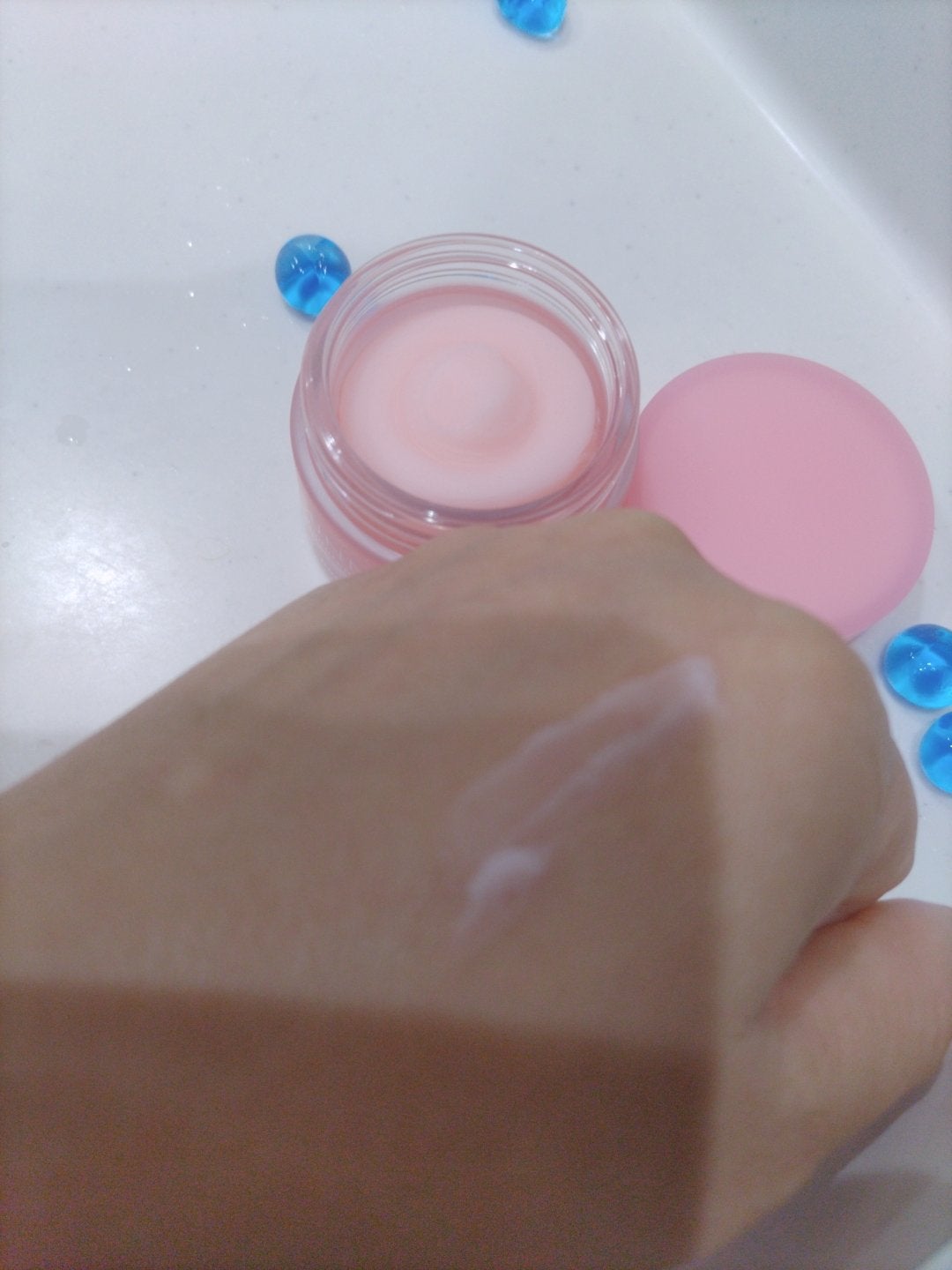 サニエスト デオドラントエアー ピーチの香り (Peach)/SUNNIEST/デオドラント・制汗剤を使ったクチコミ(4枚目)