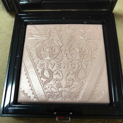 タン・クチュール・シマー・パウダー/GIVENCHY/プレストパウダーを使ったクチコミ(2枚目)