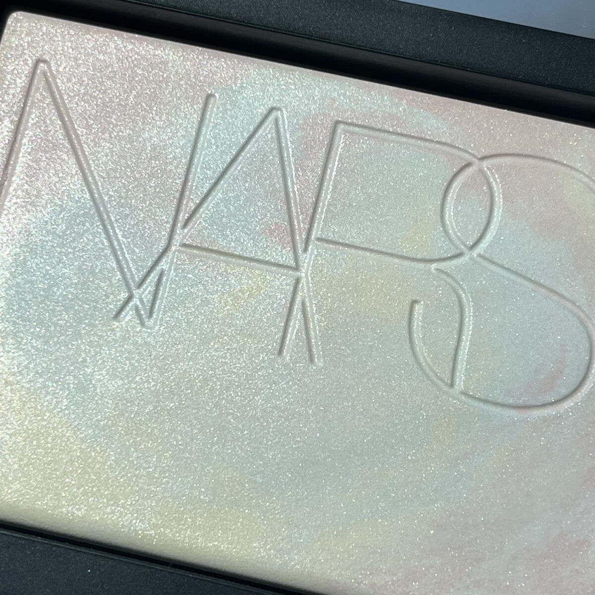 ライトリフレクティング プリズマティックパウダー/NARS/プレストパウダーを使ったクチコミ（3枚目）