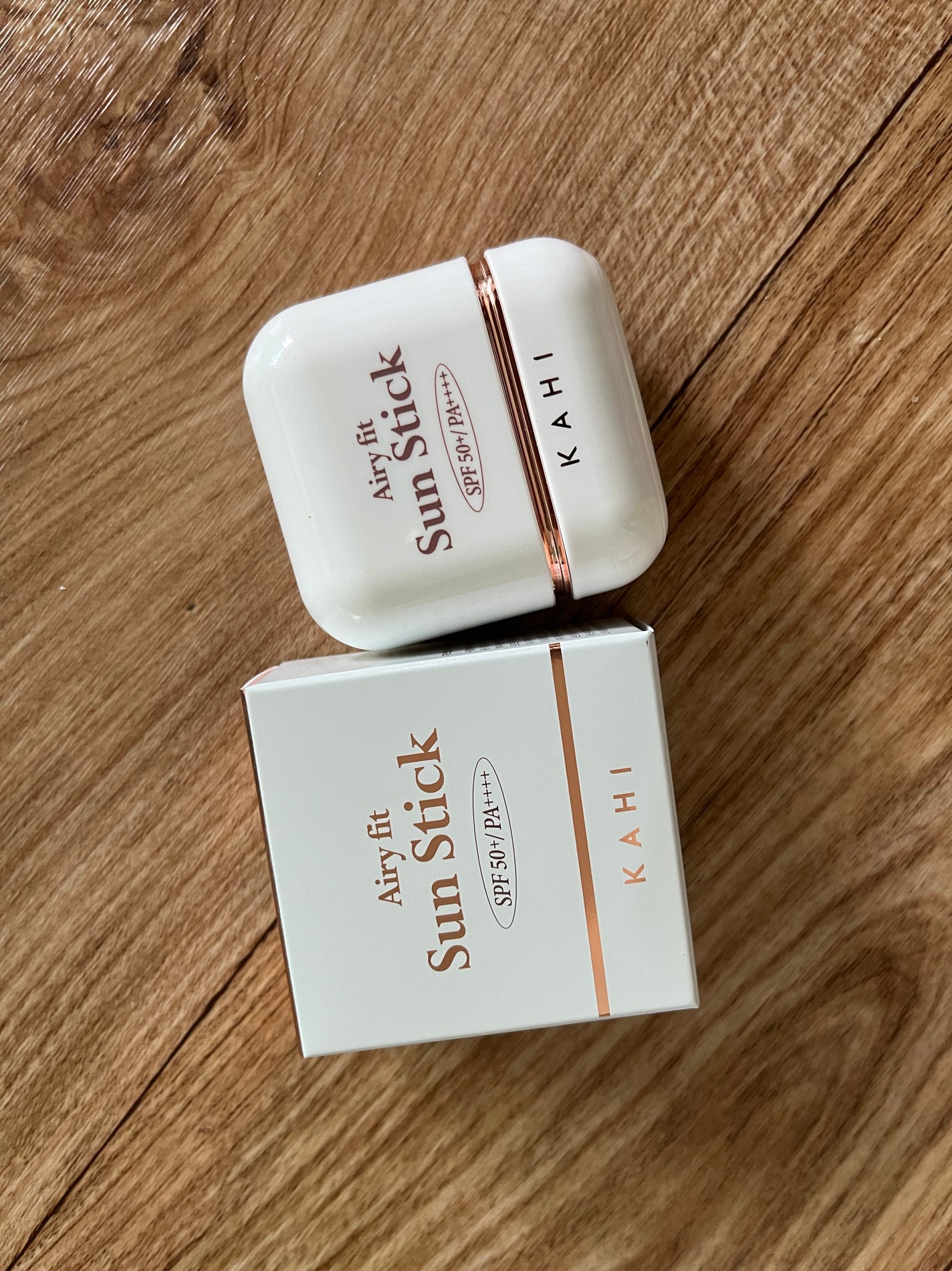 エアリーフィットサンスティック/KAHI/日焼け止めスティックを使ったクチコミ(2枚目)