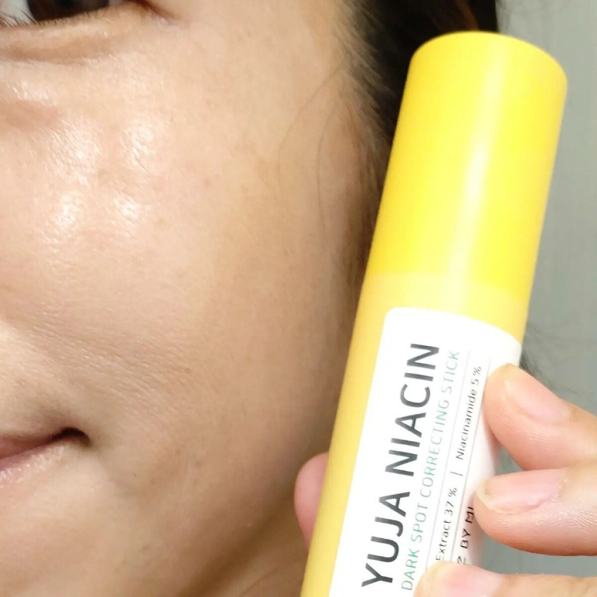 ゆずナイアシンダークスポットコレックティングスティック/SOME BY MI/美容液を使ったクチコミ(6枚目)