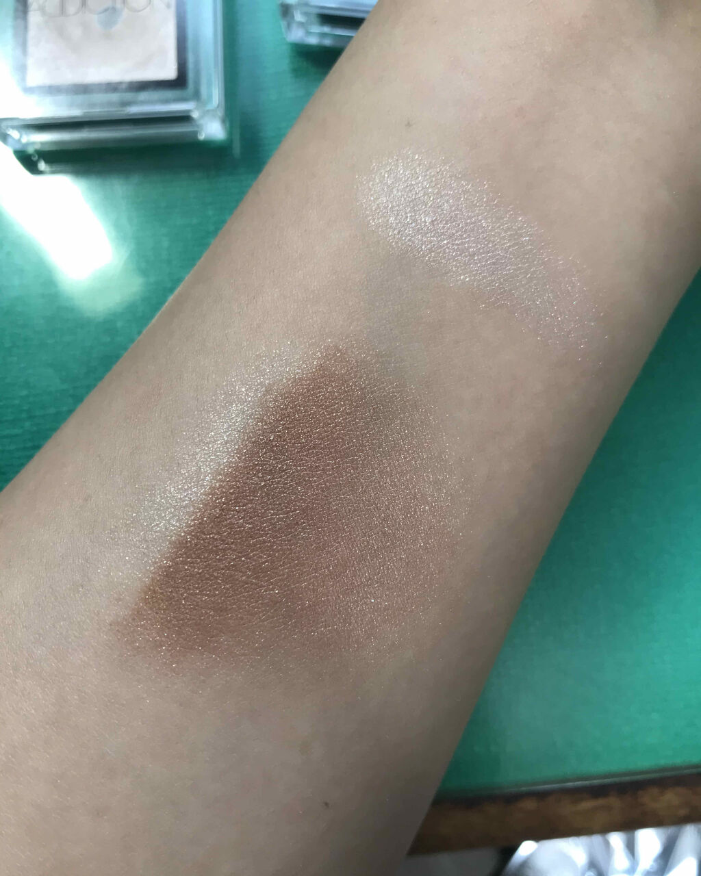 アディクション ザ アイシャドウ 04 Cigarette (P) /ADDICTION/単色アイシャドウを使ったクチコミ（3枚目）