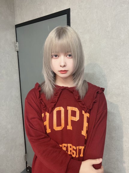 あつき on LIPS 「WhiteBlond×FaceLayerCut場所【ally】..」(1枚目)