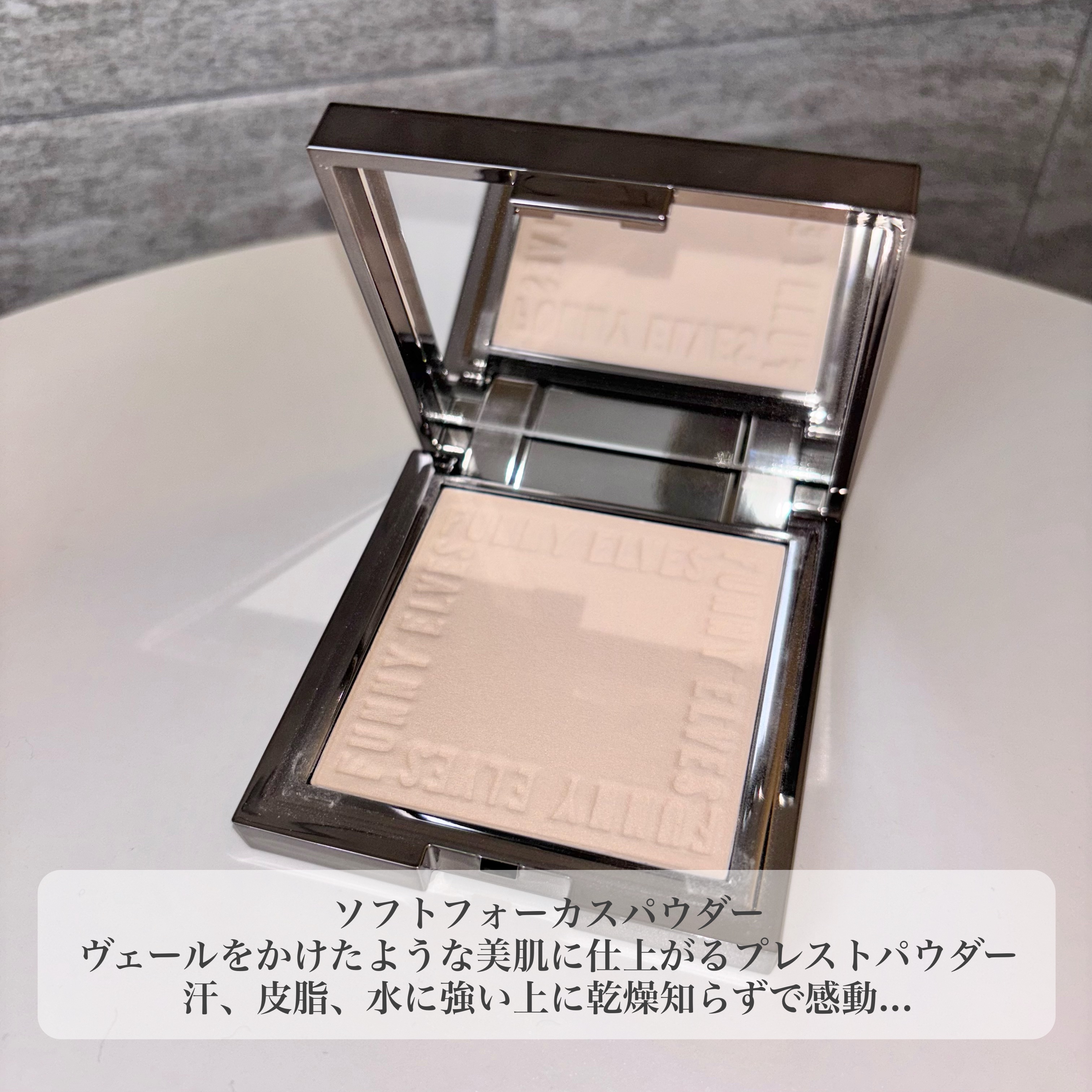 ロングウェア アクア ファンデーション/FUNNY ELVES方里/リキッドファンデーションを使ったクチコミ（3枚目）