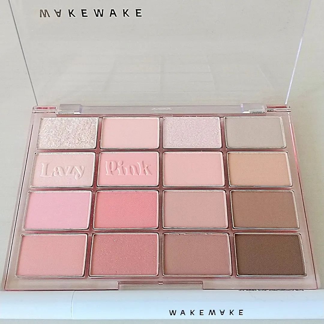 ソフトブラーリングアイパレット/wakemake/アイシャドウパレットを使ったクチコミ（3枚目）