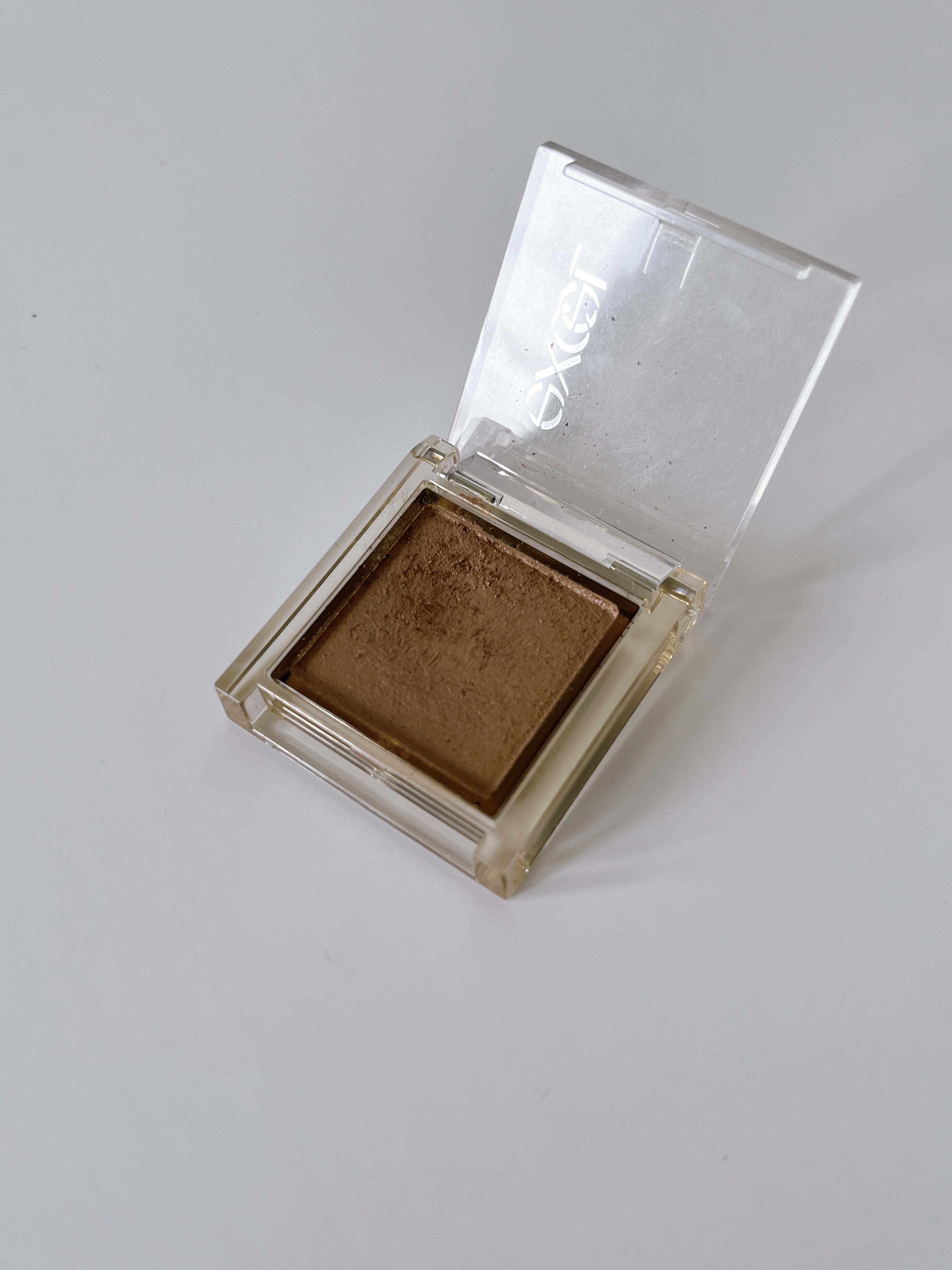 アイプランナー F08 クーベルチュール/excel/単色アイシャドウを使ったクチコミ（3枚目）