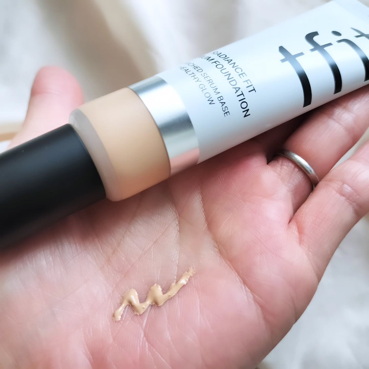 ラディアンスフィットセラムファンデーション/TFIT/リキッドファンデーションを使ったクチコミ（2枚目）