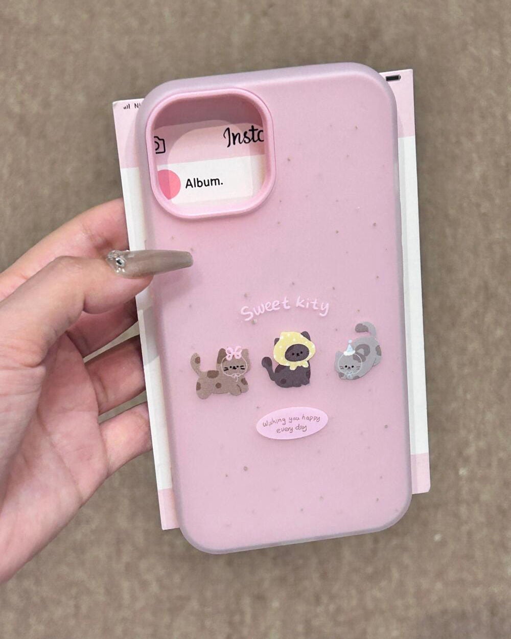 ケース大好きっ子 on LIPS 「三匹の小さな子猫#iPhoneケース#購入品#購入品紹介#コレ..」(2枚目)