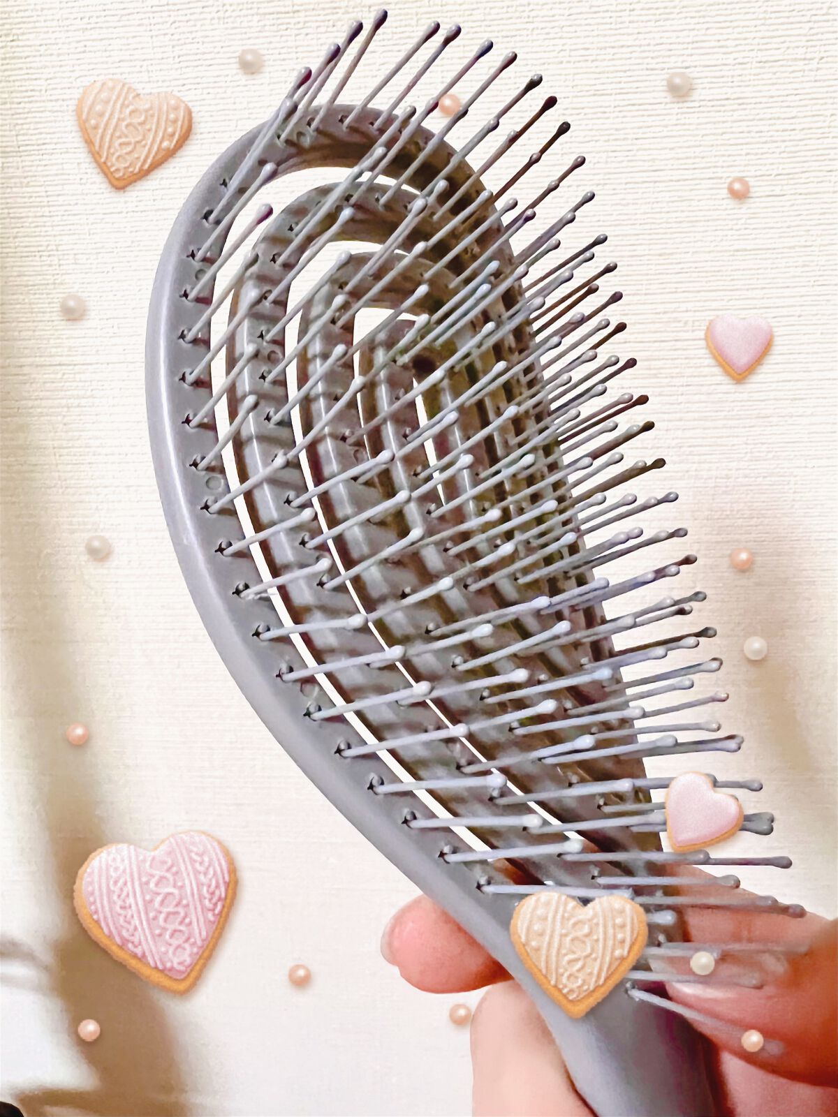 ami on LIPS 「こんにちは❣️今日はダイソーで見つけたブラシを紹介していきます..」(3枚目)