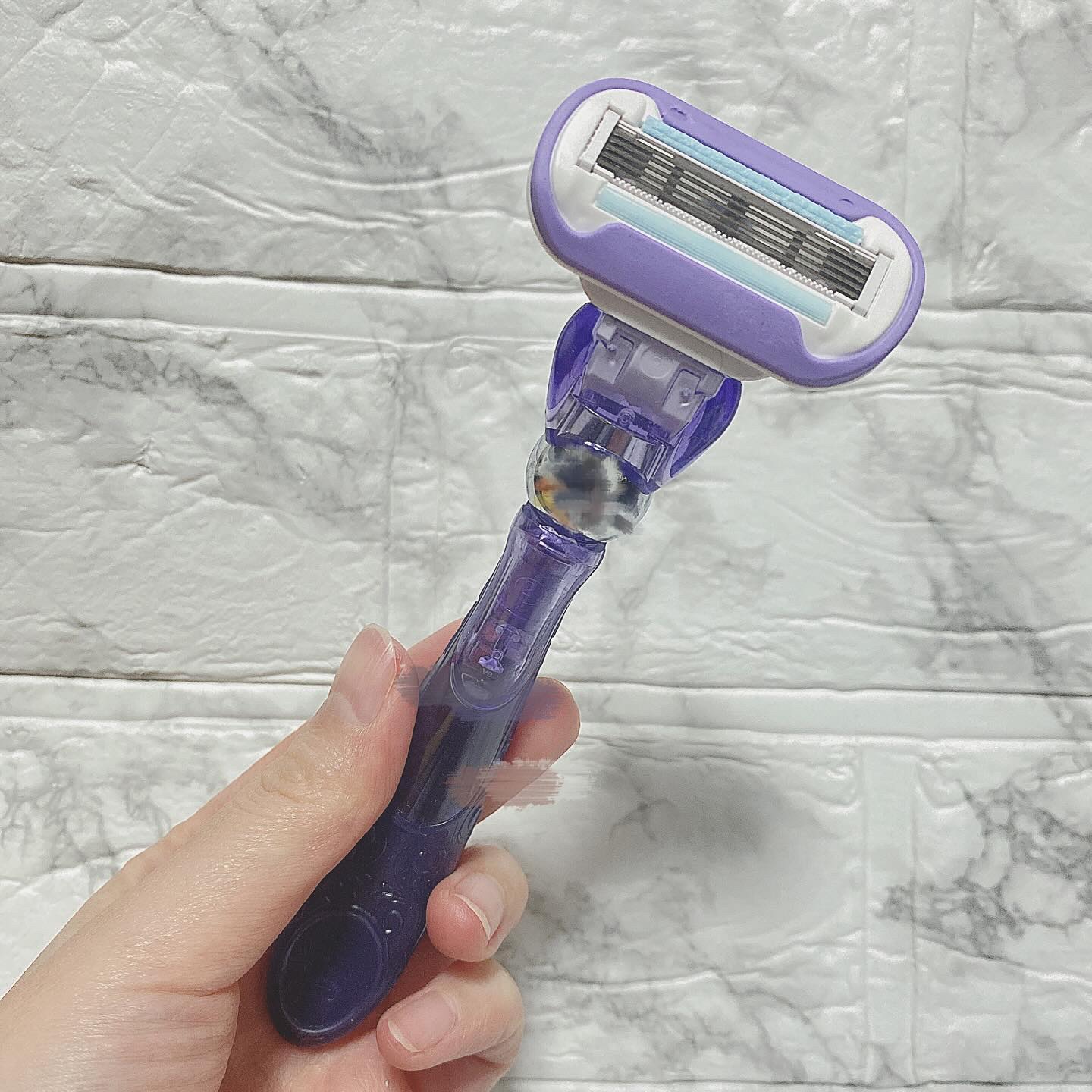 スワール 艶すべ肌/Gillette Venus/シェーバーを使ったクチコミ（2枚目）