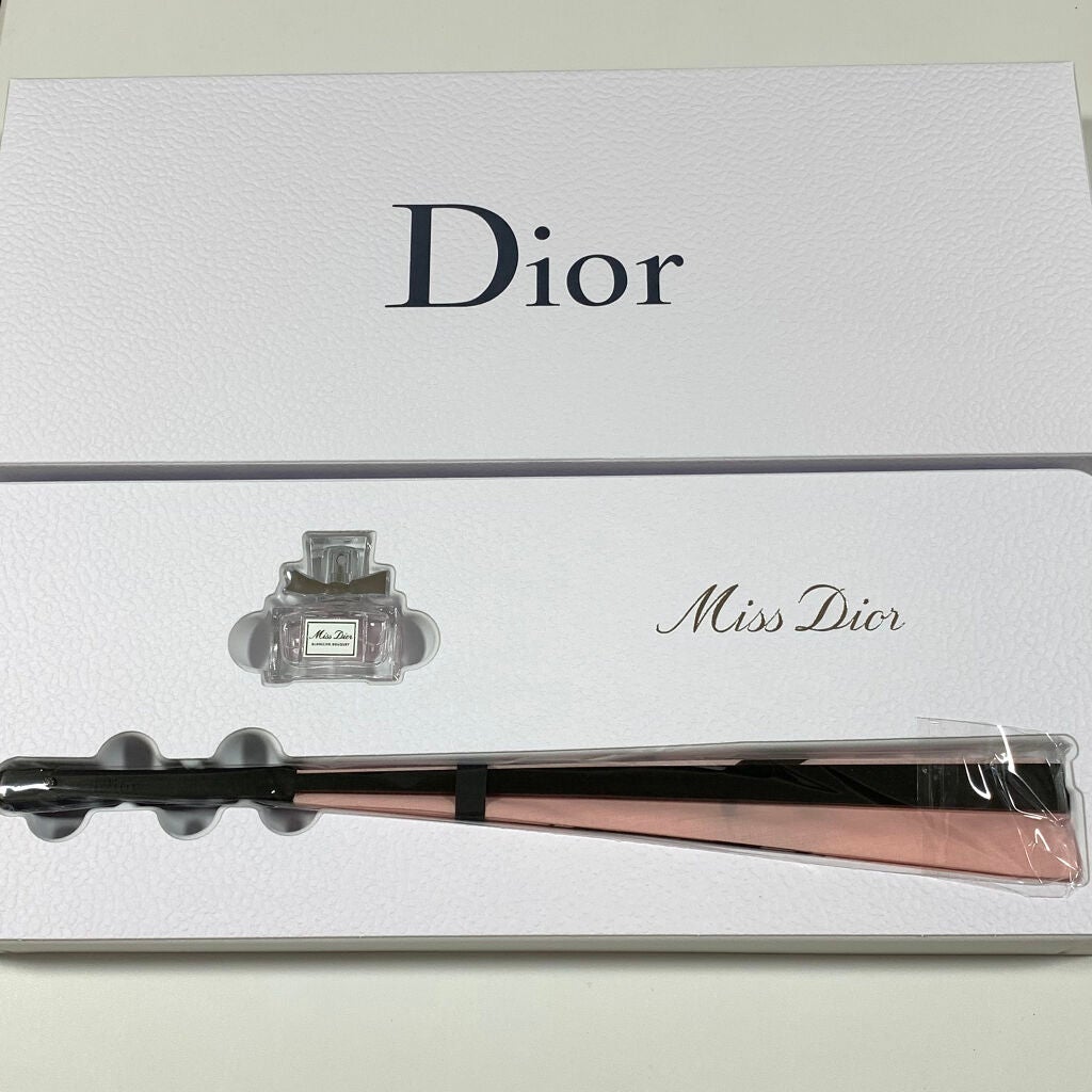 loco on LIPS 「DIORギフトが豪華すぎる😍こんにちは、locoです。デパコス..」(2枚目)