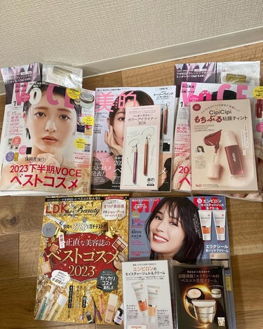 Mayumi フォロバ100 on LIPS 「今月号の購入雑誌をお披露目😊美STは私的に付録でパス。その代わ..」（1枚目）