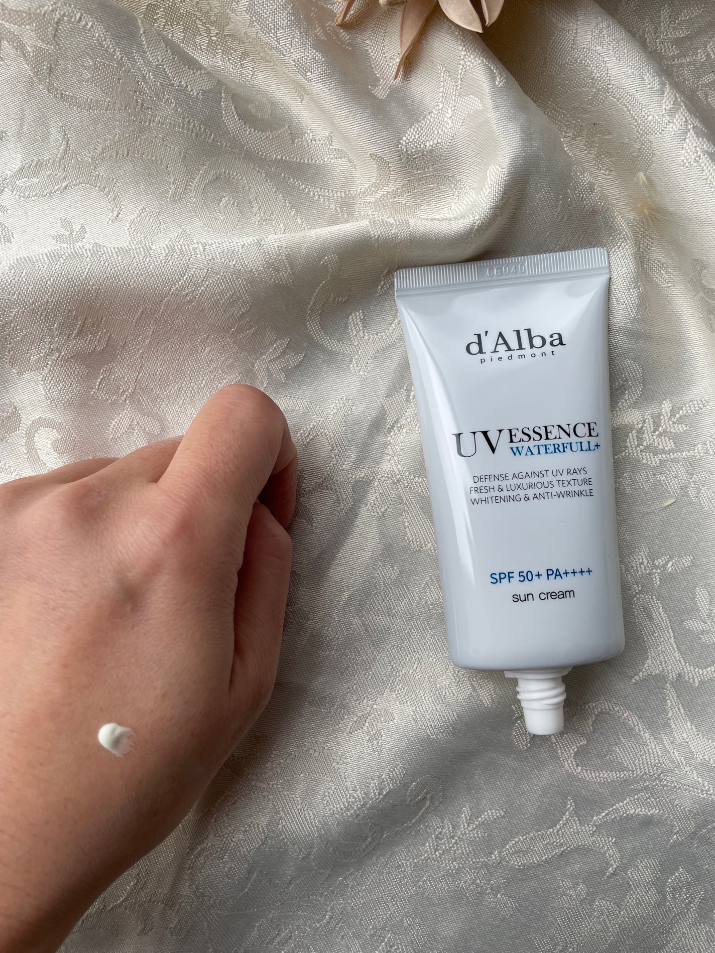 ダルバ ウォータフル エッセンス サンクリーム/ダルバ/日焼け止めクリームを使ったクチコミ(2枚目)