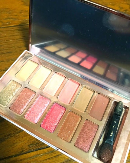 バレンタインボックス3ローズモーメント/VAVI MELLO/アイシャドウパレットを使ったクチコミ(1枚目)