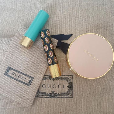 GUCCI Poudre De Beauté matte compact powderのクチコミ「✰GUCCI Beauty✰
⁡
以前から気になっていたGUCCIコスメ購入。
カラーによって.....」（1枚目）