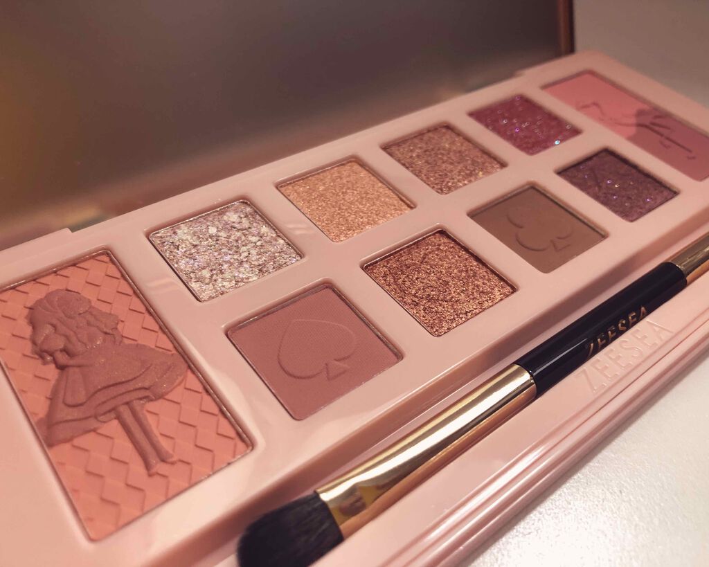 アリスドリームランドシリーズ 12色アイシャドウパレット（ZEESEA×大英博物館）/ZEESEA/アイシャドウパレットを使ったクチコミ（2枚目）