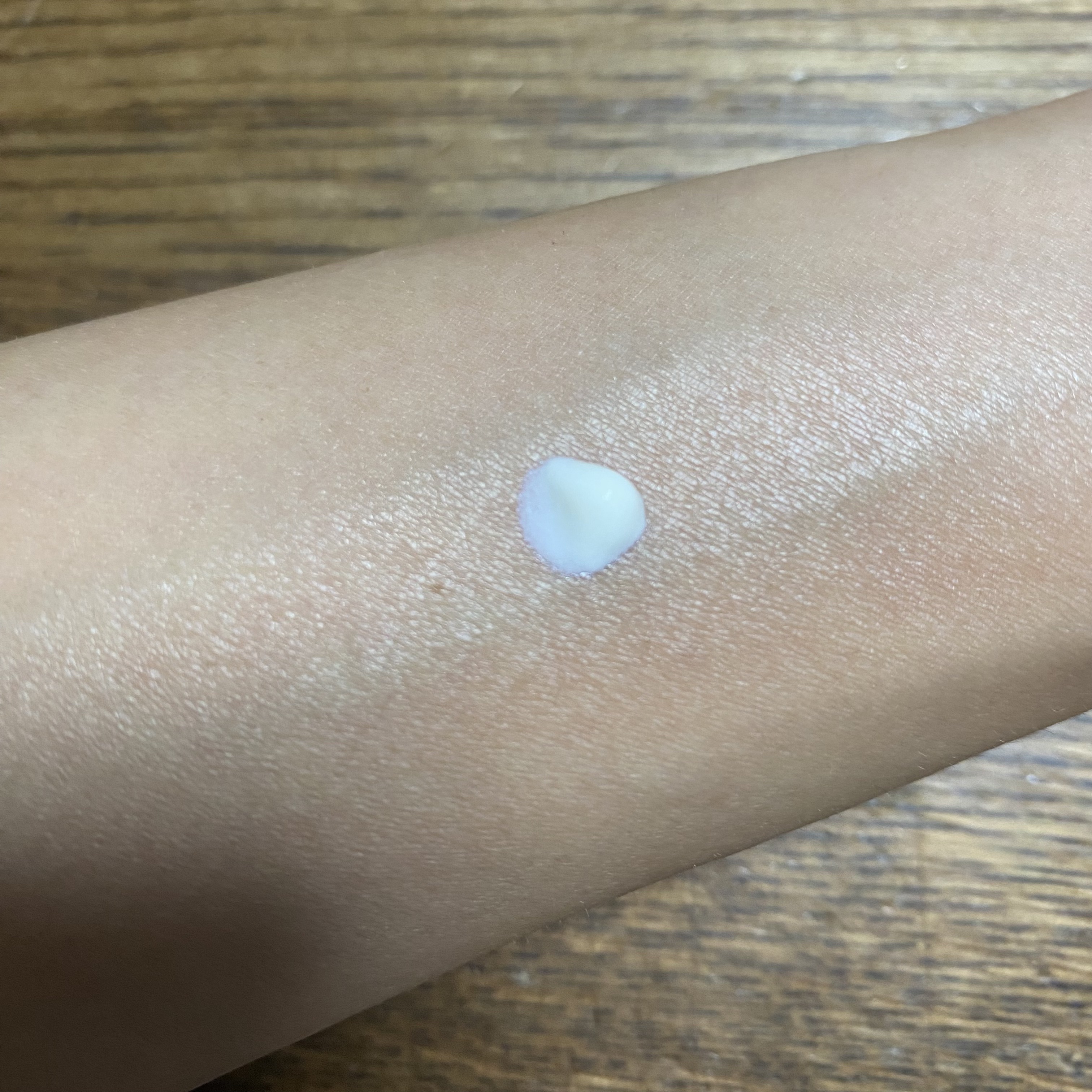 ビオレUV アクアリッチ ライトアップエッセンス/ビオレ/日焼け止めクリームを使ったクチコミ（2枚目）