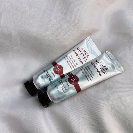 シアバター高配合ハンドクリーム/DAISO/ハンドクリームを使ったクチコミ(2枚目)