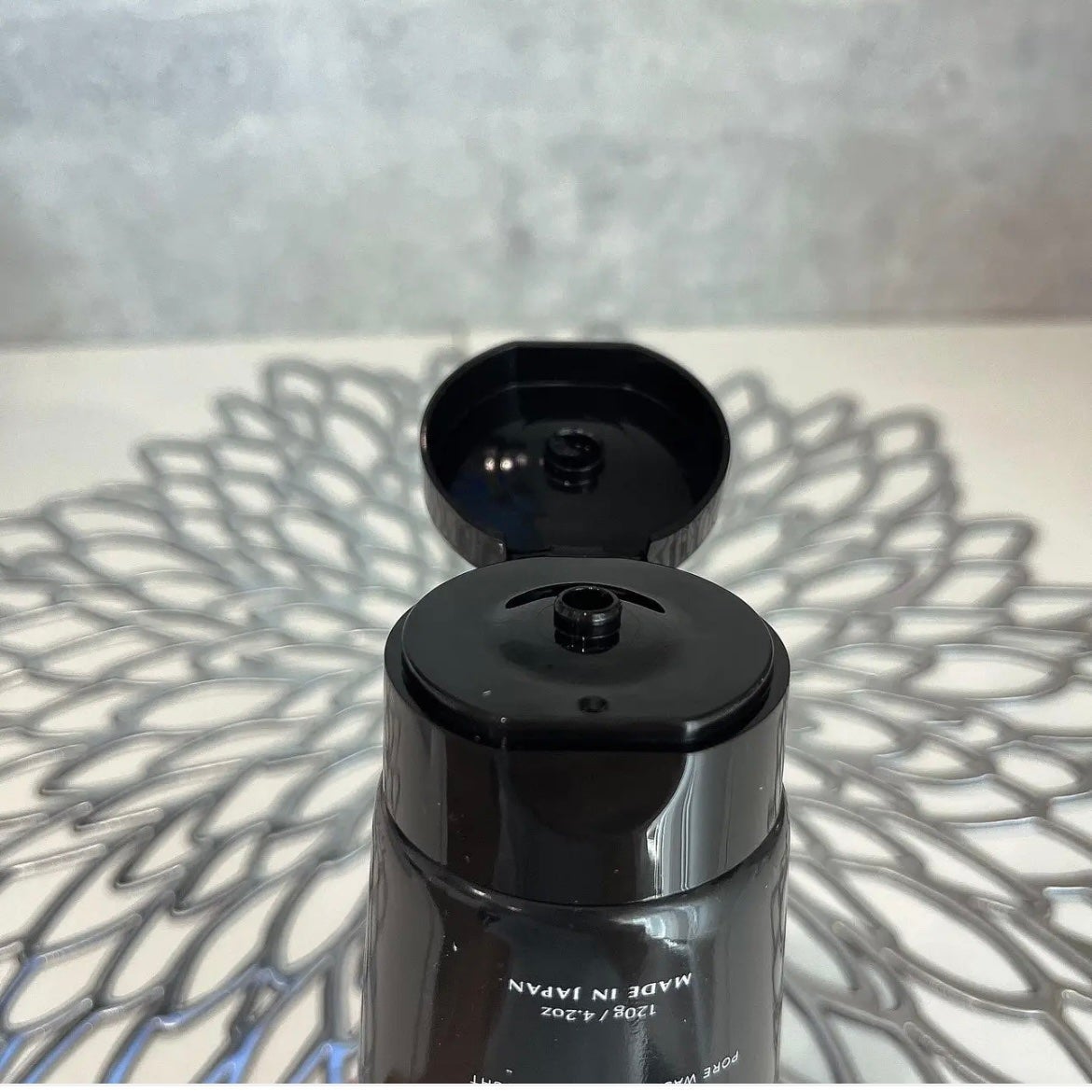 BLACK JELLY WASH(ブラックジェリーウォッシュ)/PLUEST/その他洗顔料を使ったクチコミ(2枚目)