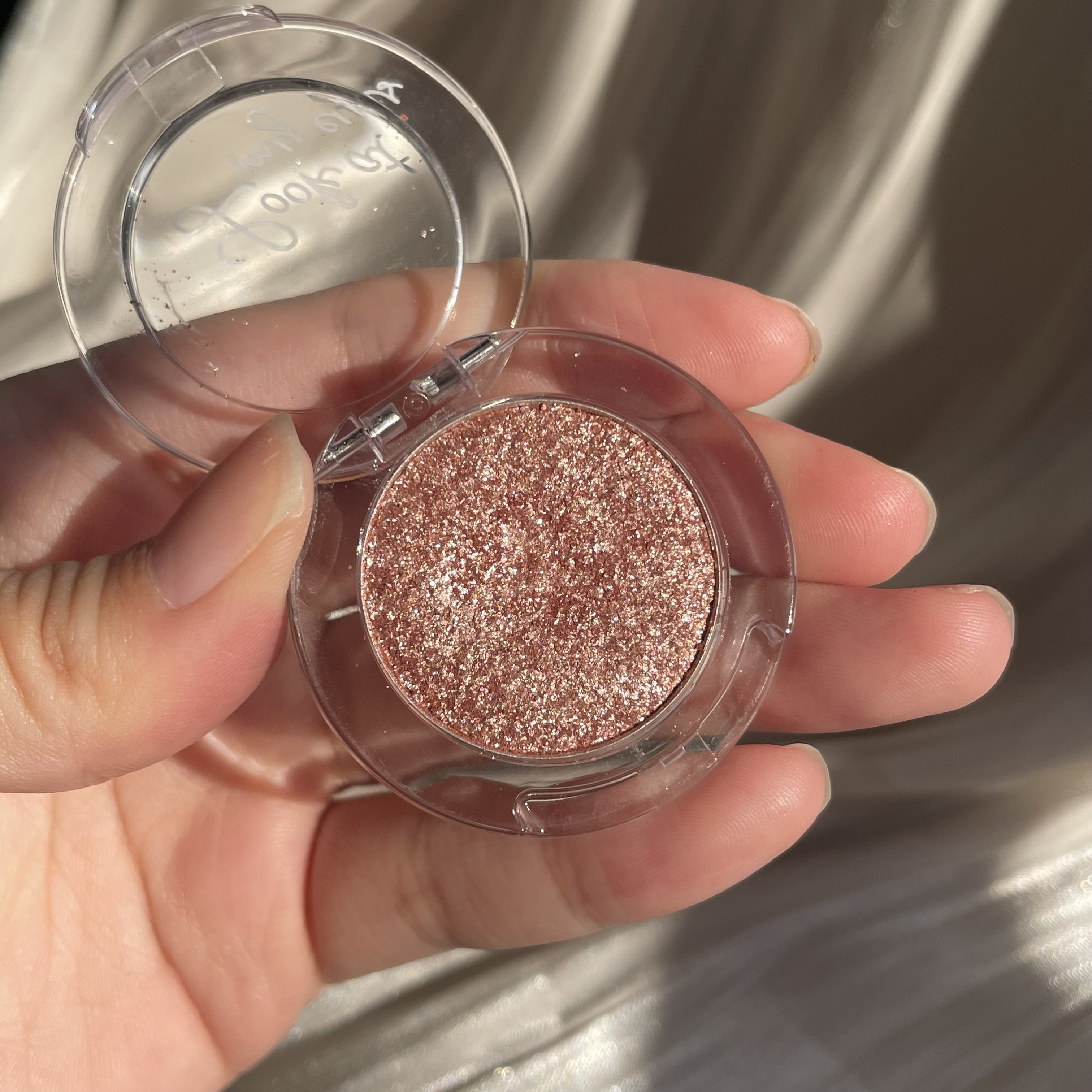 ルックアット マイアイベルベット BR403/ETUDE/単色アイシャドウを使ったクチコミ（3枚目）