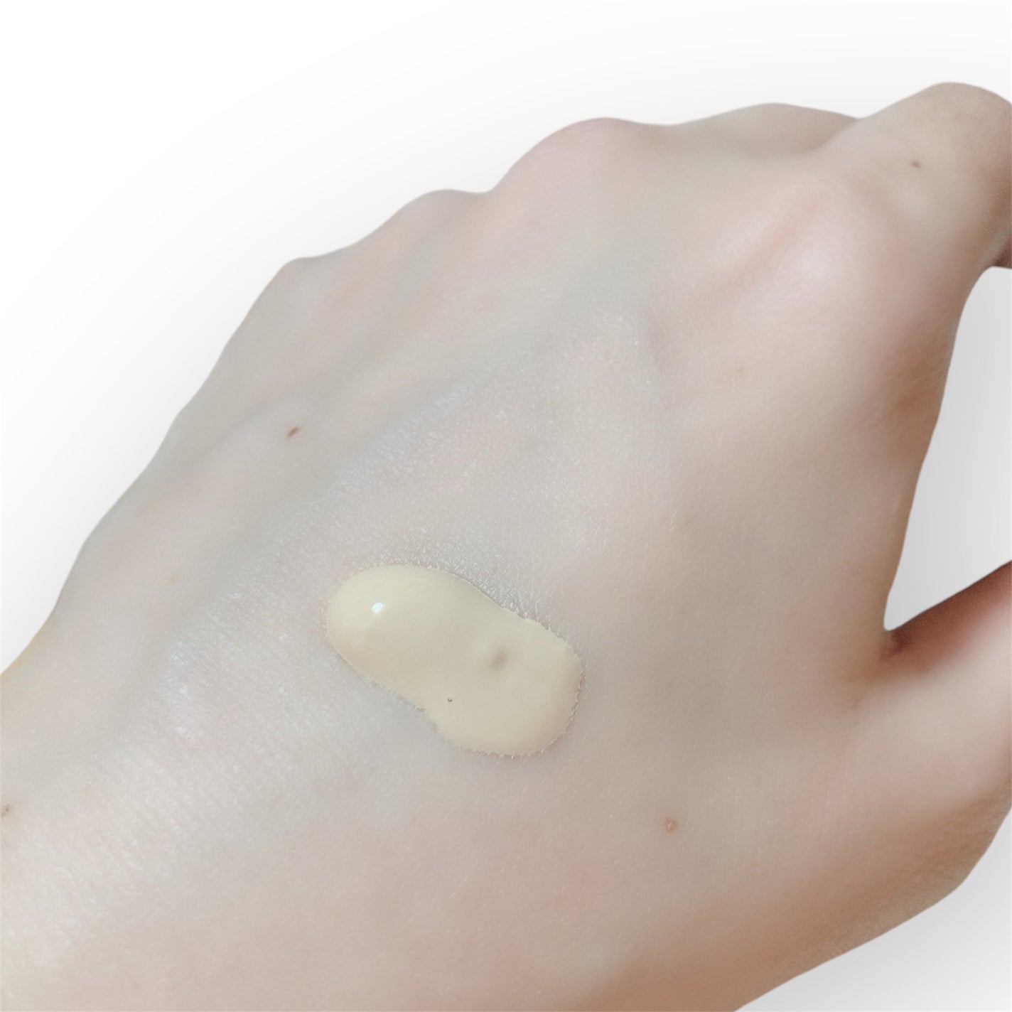 スキンセラムファンデーション/qiolo/リキッドファンデーションを使ったクチコミ(5枚目)