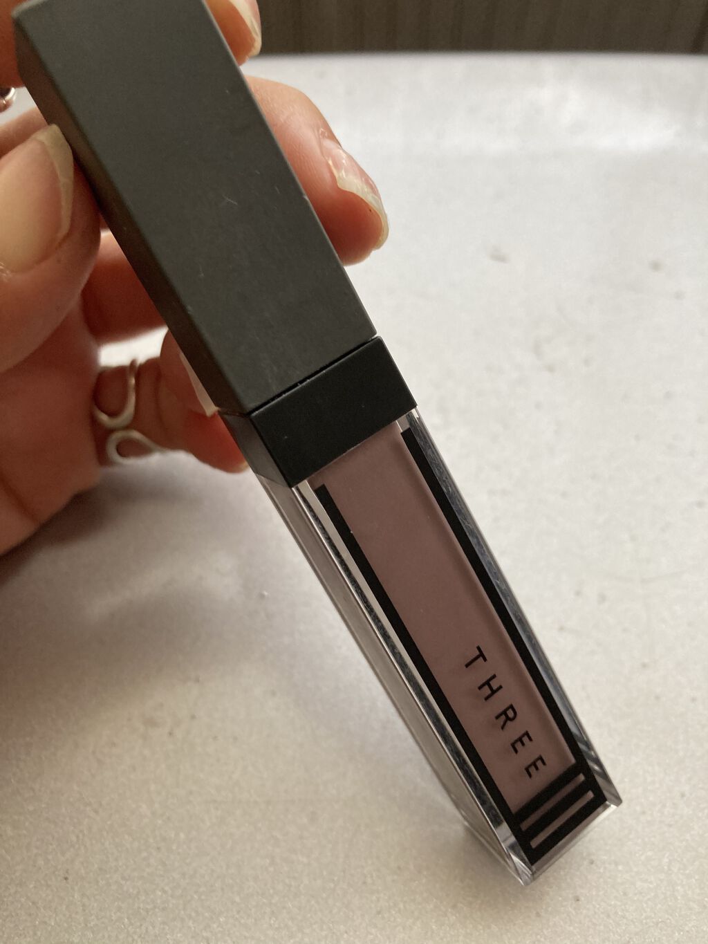 ウイスパーグロスフォーアイ/THREE/リキッドアイシャドウを使ったクチコミ（1枚目）