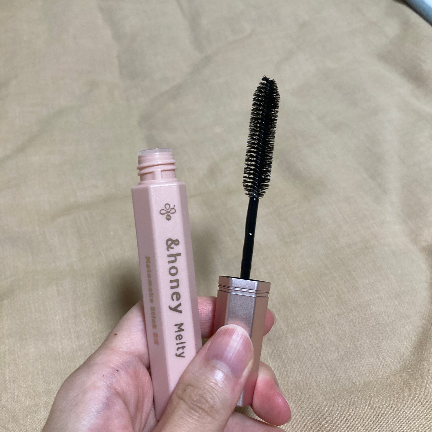 アンドハニー メルティ マトメイクスティック スーパーホールド 4.0/&honey/ヘアジェルを使ったクチコミ(2枚目)