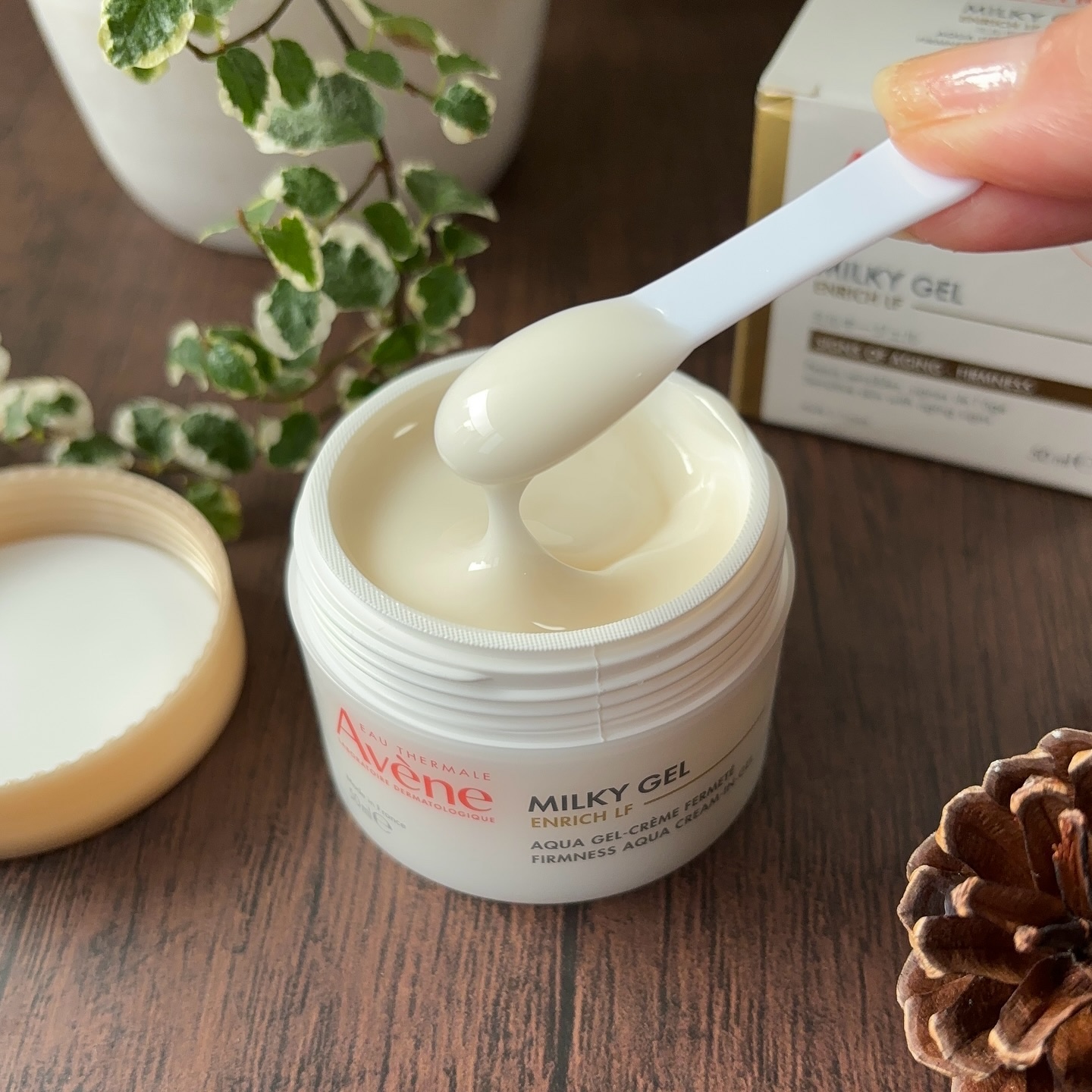 ミルキージェル エンリッチ LF/アベンヌ/フェイスクリームを使ったクチコミ（2枚目）