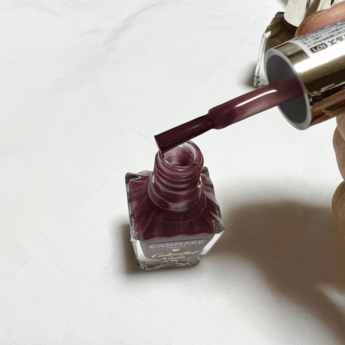 カラフルネイルズ/キャンメイク/マニキュアを使ったクチコミ(5枚目)