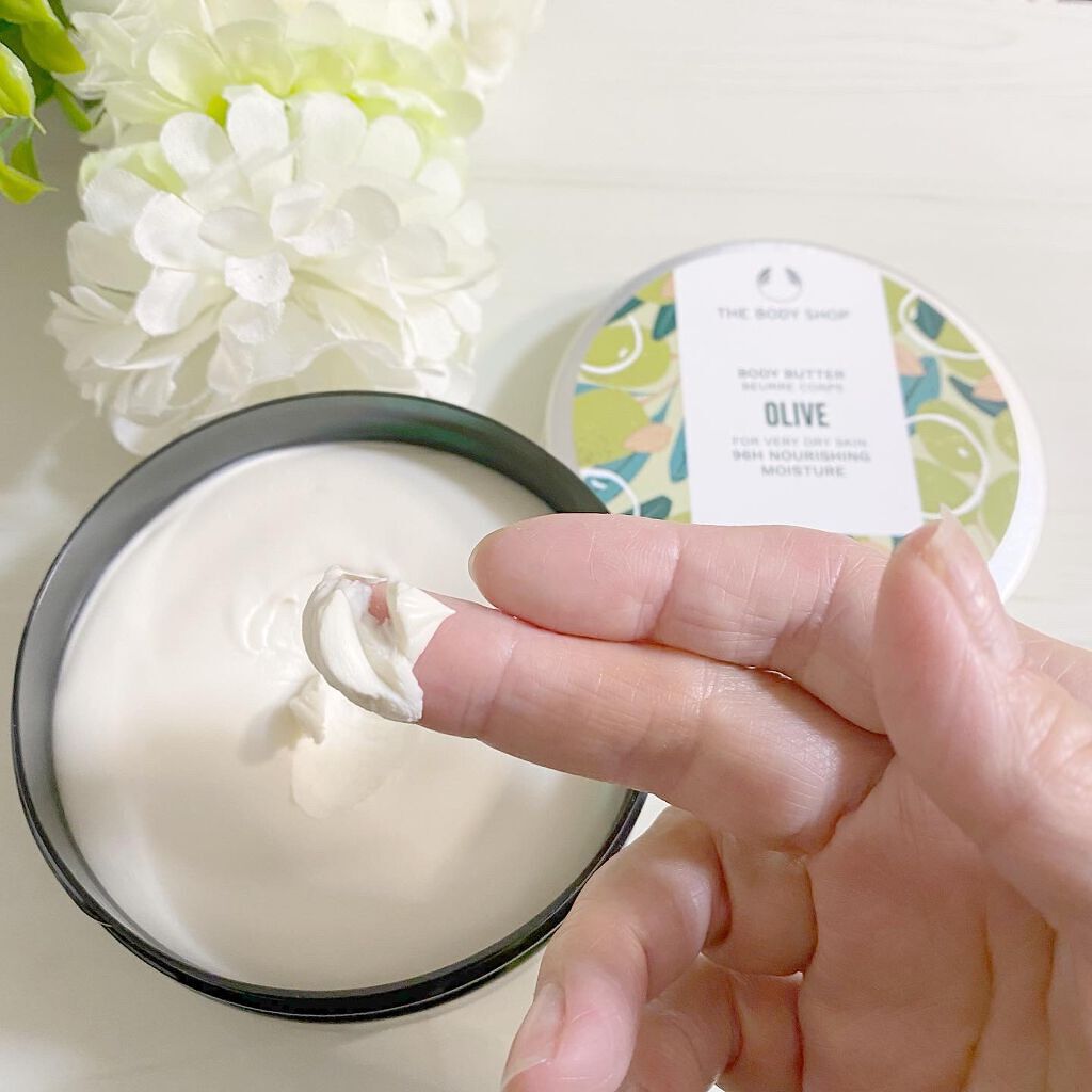 ボディバター オリーブ/THE BODY SHOP/ボディクリームを使ったクチコミ（3枚目）