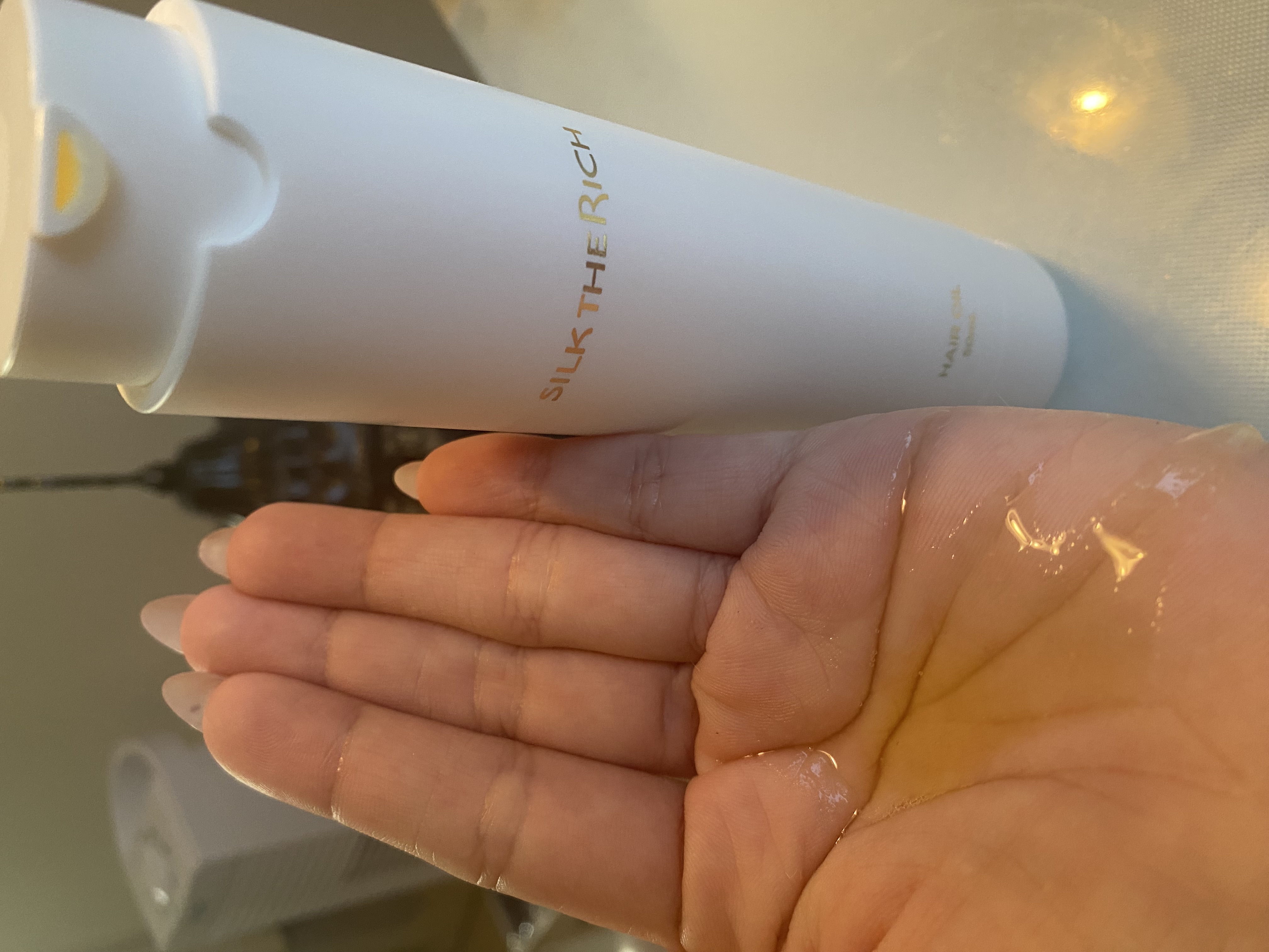 ザ・リッチ ヘアオイルGPF｜SILK THE RICHの口コミ - ドライヤー前にザ