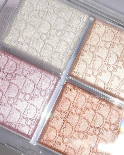 ディオール バックステージ フェイス グロウ パレット/Dior/ハイライトを使ったクチコミ(3枚目)