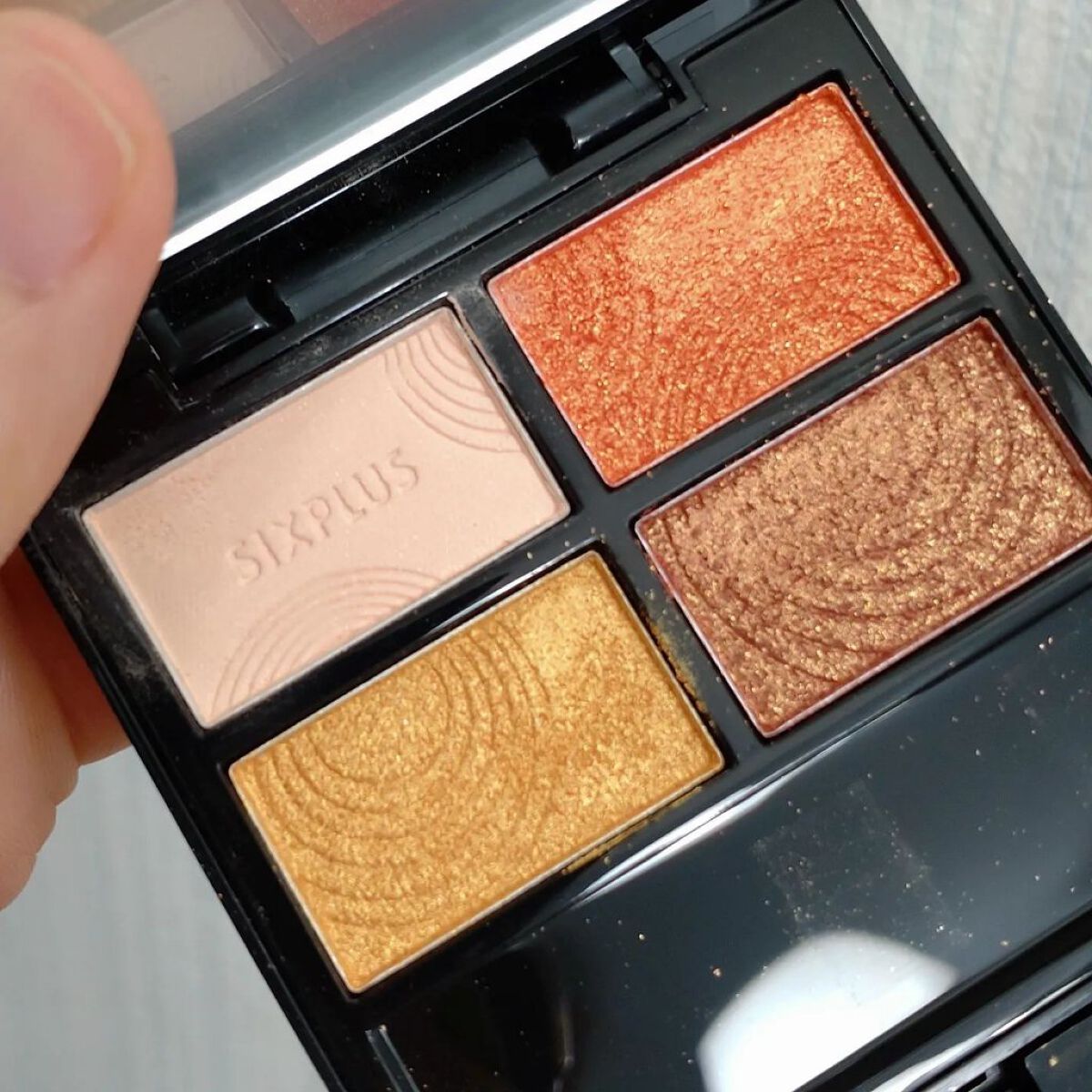 SIXPLUS 4色アイシャドウ #03サンセットブラウン/SIXPLUS/アイシャドウパレットを使ったクチコミ（1枚目）