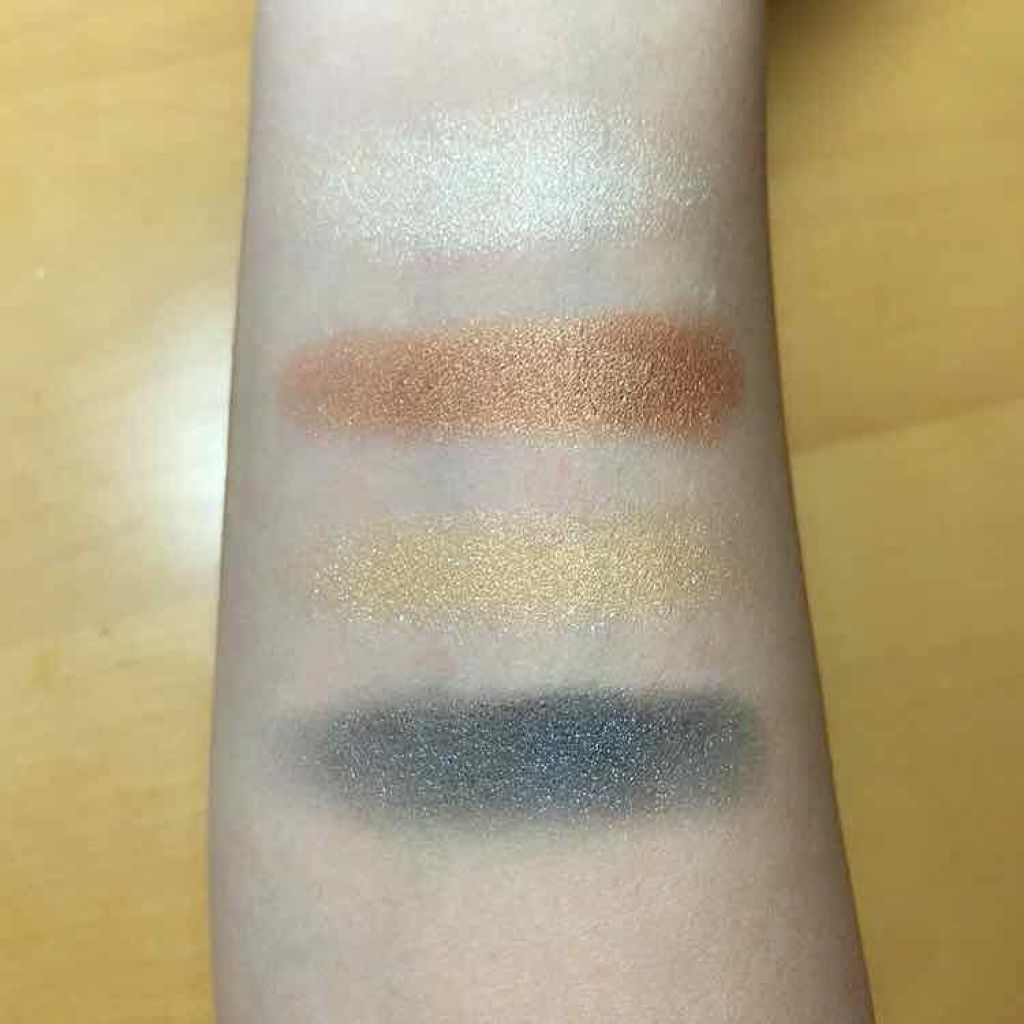 カラフルアイシャドウ/DAISO/アイシャドウパレットを使ったクチコミ(3枚目)