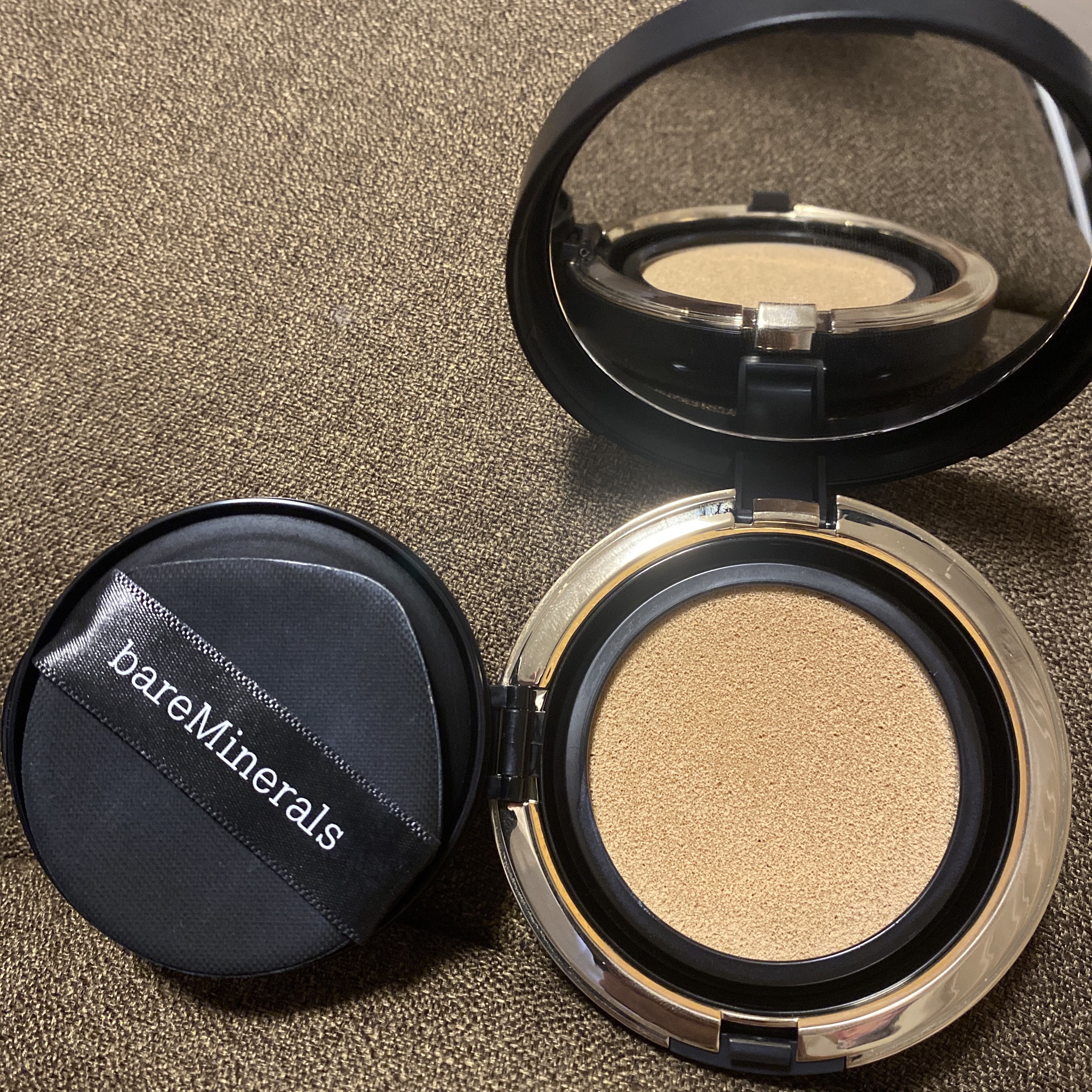 オリジナル ピュア セラム カバーアップ クッション/bareMinerals/クッションファンデーションを使ったクチコミ（2枚目）