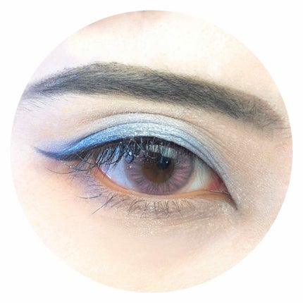 YVES SAINT LAURENT BEAUTE パレット アーバンエスケープのクチコミ「イヴ・サンローランの2018夏限定パレットの左上と真ん中のみ
マツエクきったね〜笑笑
ブルーの.....」(3枚目)