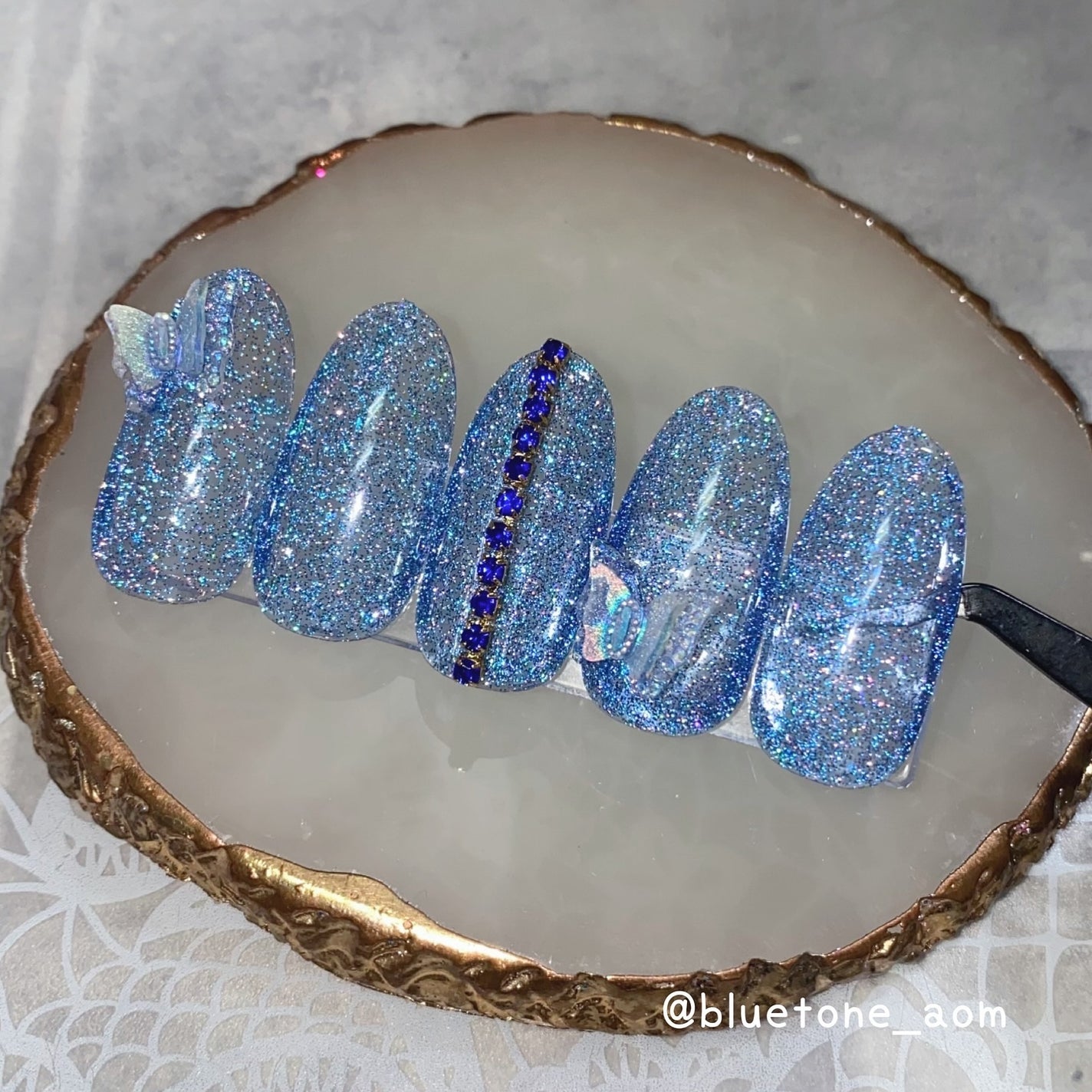 ⋆͛🦖⋆͛aomi on LIPS 「オリジナルフラッシュBLUE🦋✧*。オーロラのラメもチラチラ光..」(5枚目)