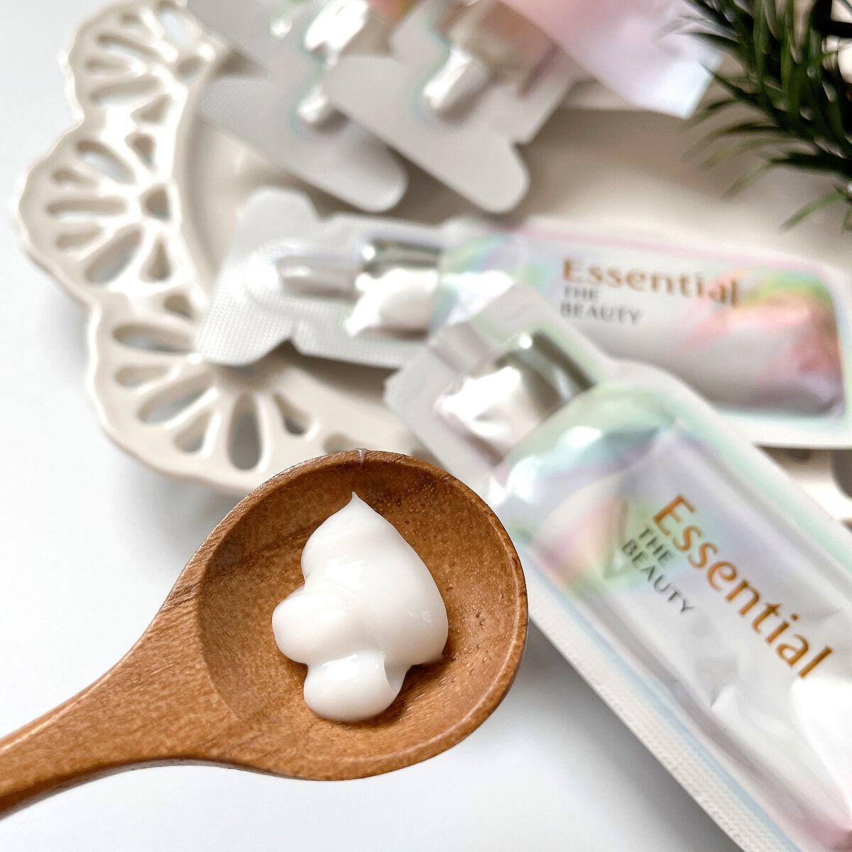 ザビューティ うるツヤチャージヘアパック/エッセンシャル/ヘアマスク・ヘアパックを使ったクチコミ(2枚目)