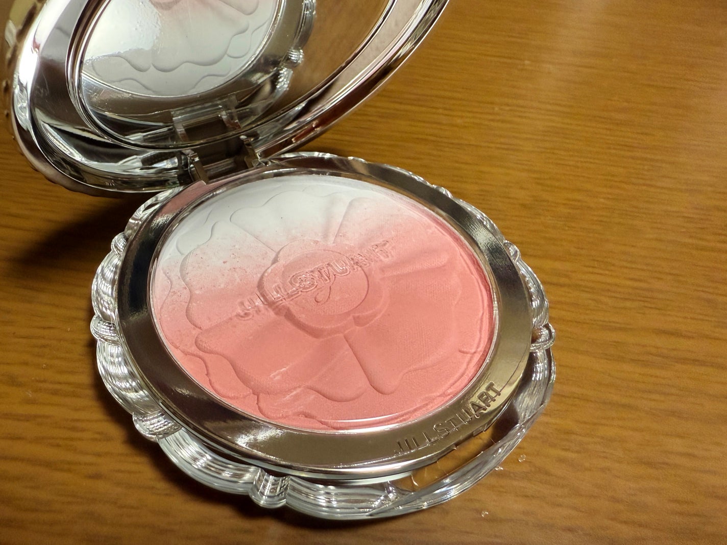 ジルスチュアート パステルペタル ブラッシュ/JILL STUART/パウダーチークを使ったクチコミ(1枚目)