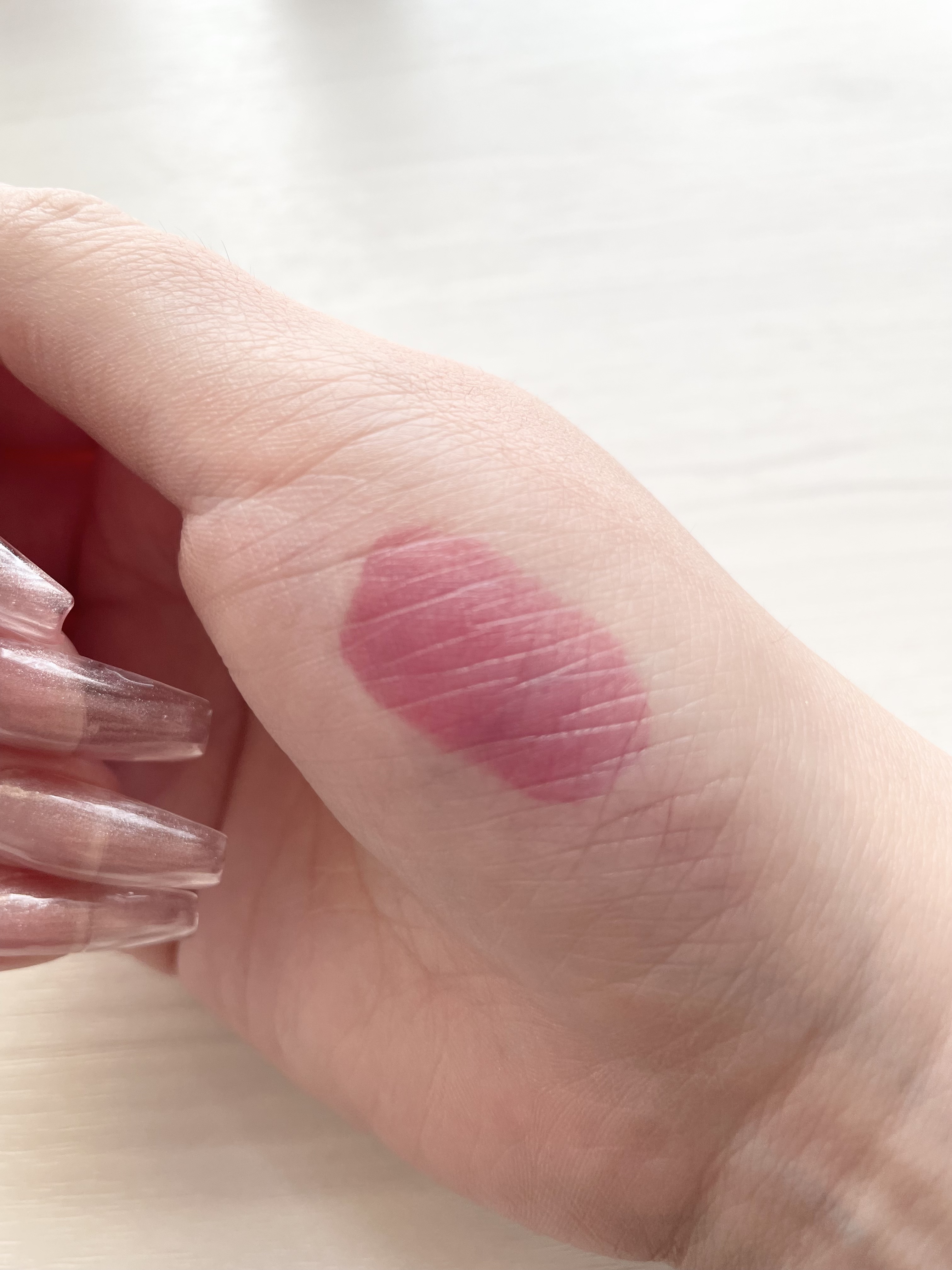 ジューシーラスティングティント/rom&nd/リップティントを使ったクチコミ（3枚目）