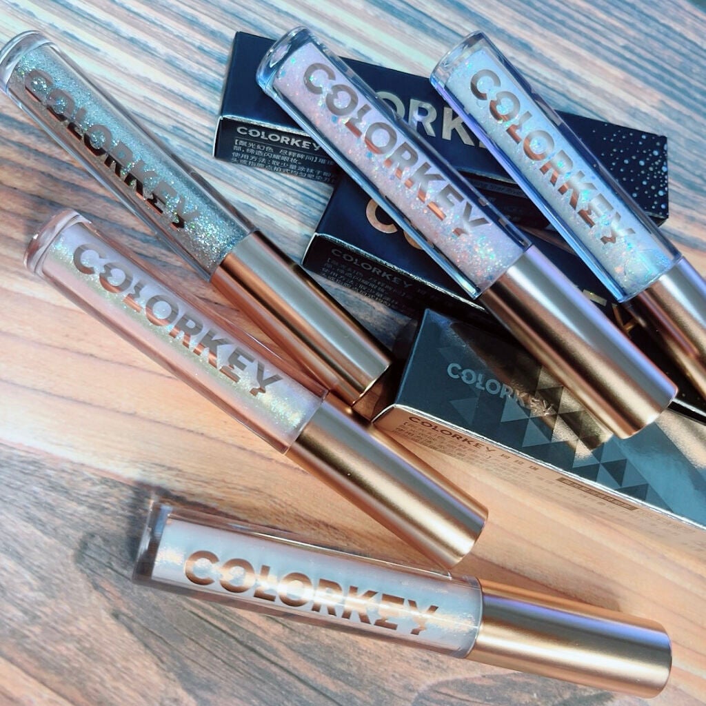 スパークリングギャラクシーリキッドアイシャドウ/COLORKEY/リキッドアイシャドウを使ったクチコミ(2枚目)