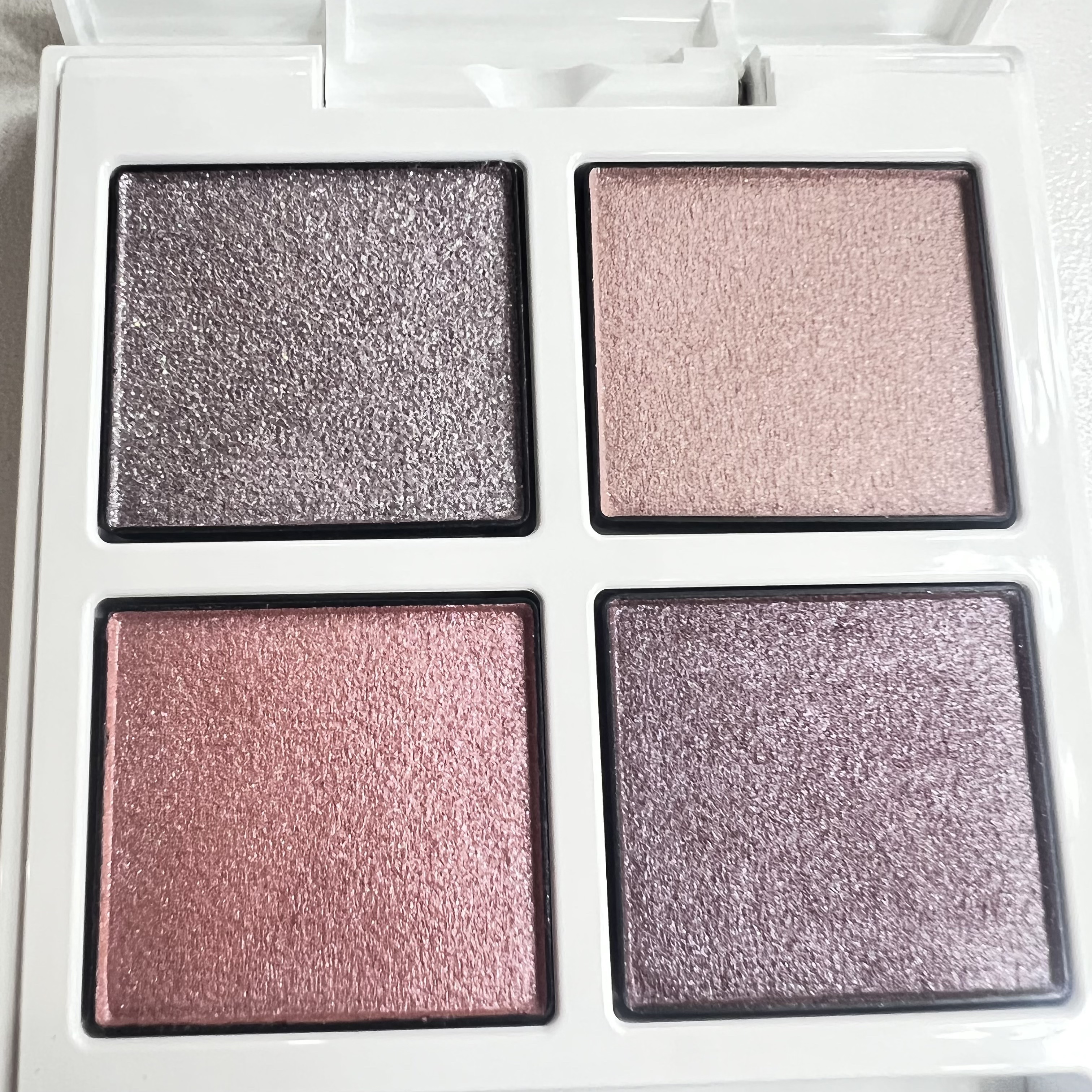 ホリデー アディクション サイレント ウィッシュⅠ/ADDICTION/メイクアップキットを使ったクチコミ（2枚目）