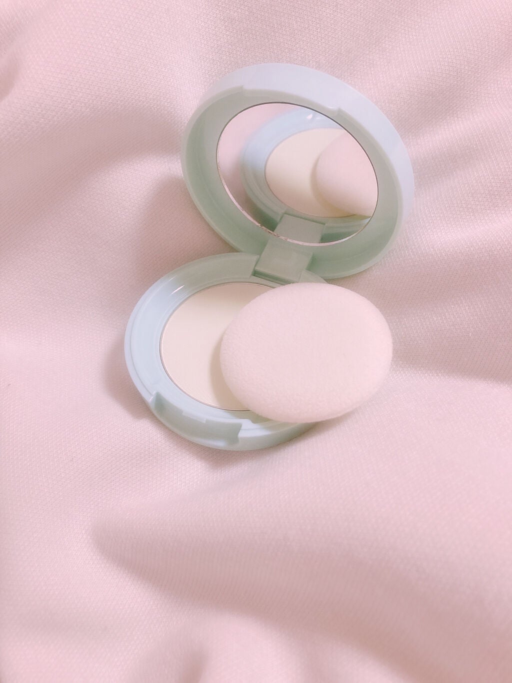 オイルコントロールパウダー<医薬部外品>/ファンケル/プレストパウダーを使ったクチコミ(2枚目)