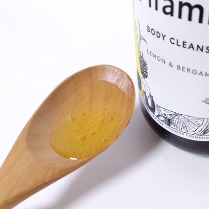 リフレッシングボディソープ(レモン&ベルガモットの香り)/Vitaming/ボディソープを使ったクチコミ(4枚目)