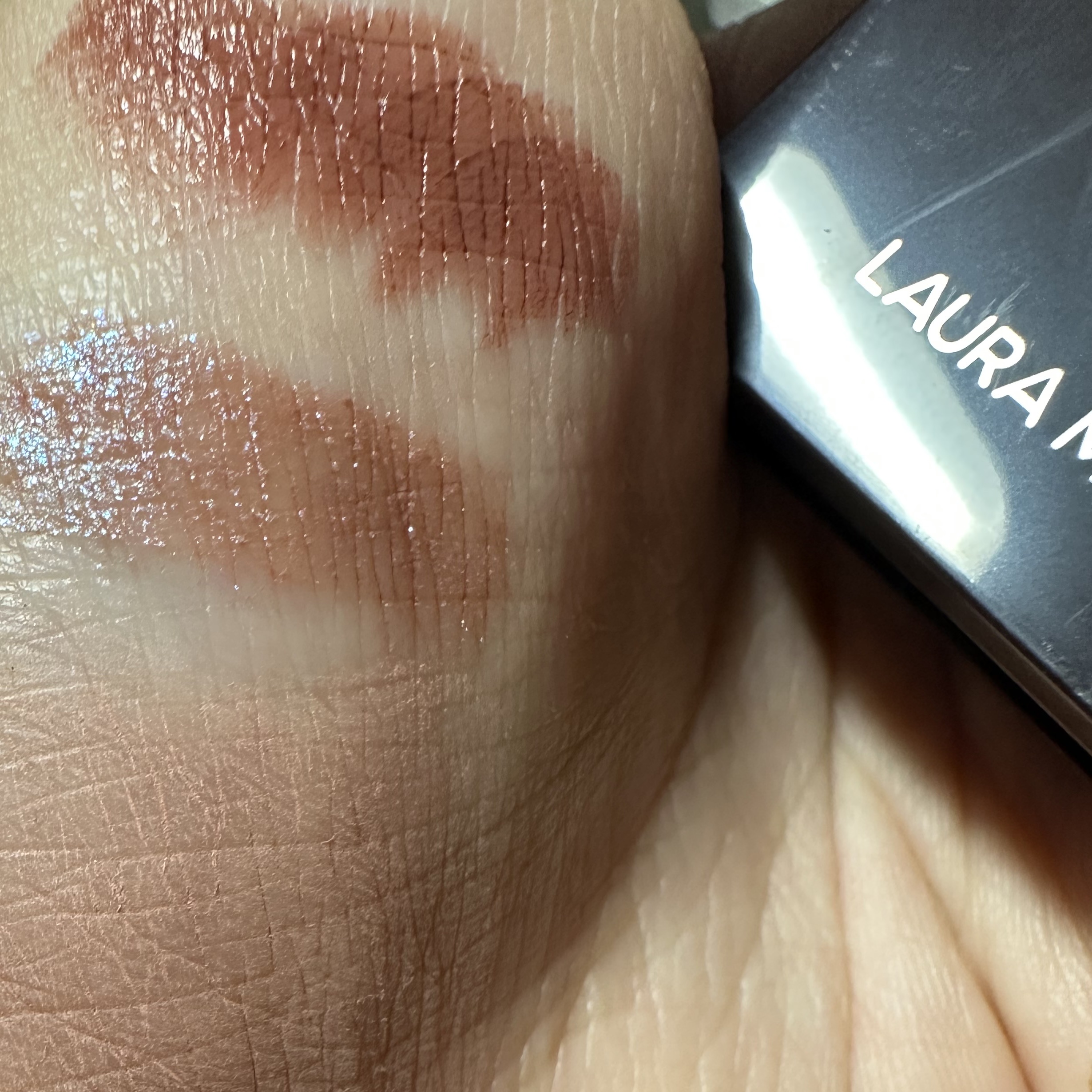 ルージュ エッセンシャル シルキー クリーム リップスティック/ローラ メルシエ/口紅を使ったクチコミ（3枚目）