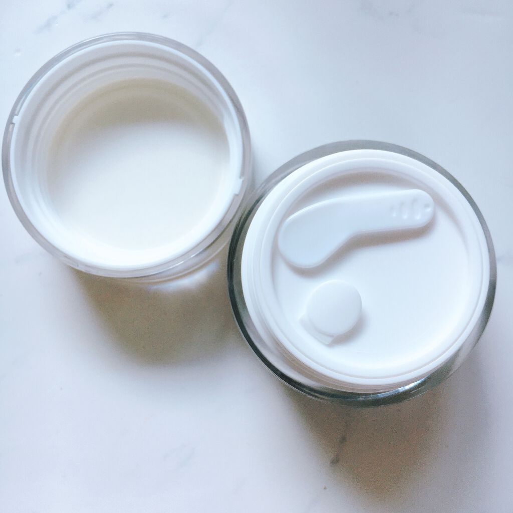 ナノエッグ メディコル スキンリピッド 15/33 Iのクチコミ「手に取ったときはふんわり軽い感じのクリーム。
肌になじませると、じゅわっとなじんで、しっとりリ.....」（2枚目）