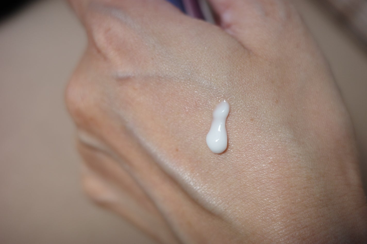 アイプラスクリーム/DEWYCEL/アイケア・アイクリームを使ったクチコミ(2枚目)