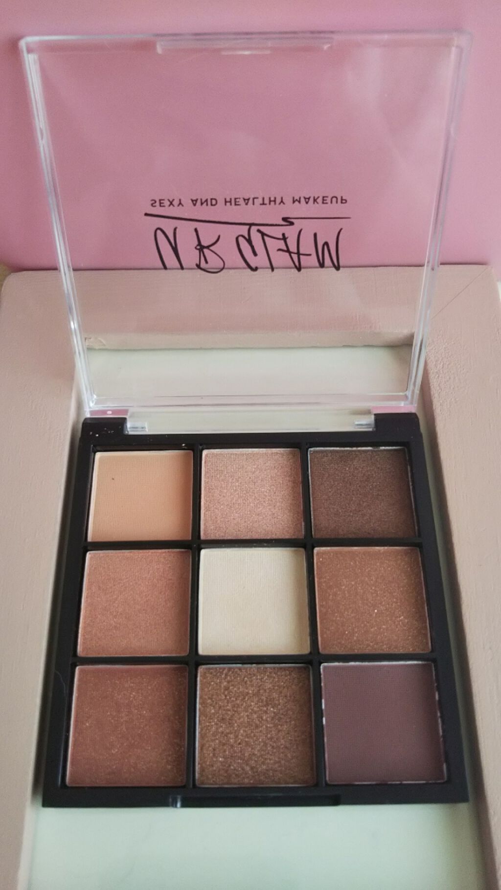 UR GLAM BLOOMING EYE COLOR PALETTE/U R GLAM/アイシャドウパレットを使ったクチコミ(1枚目)