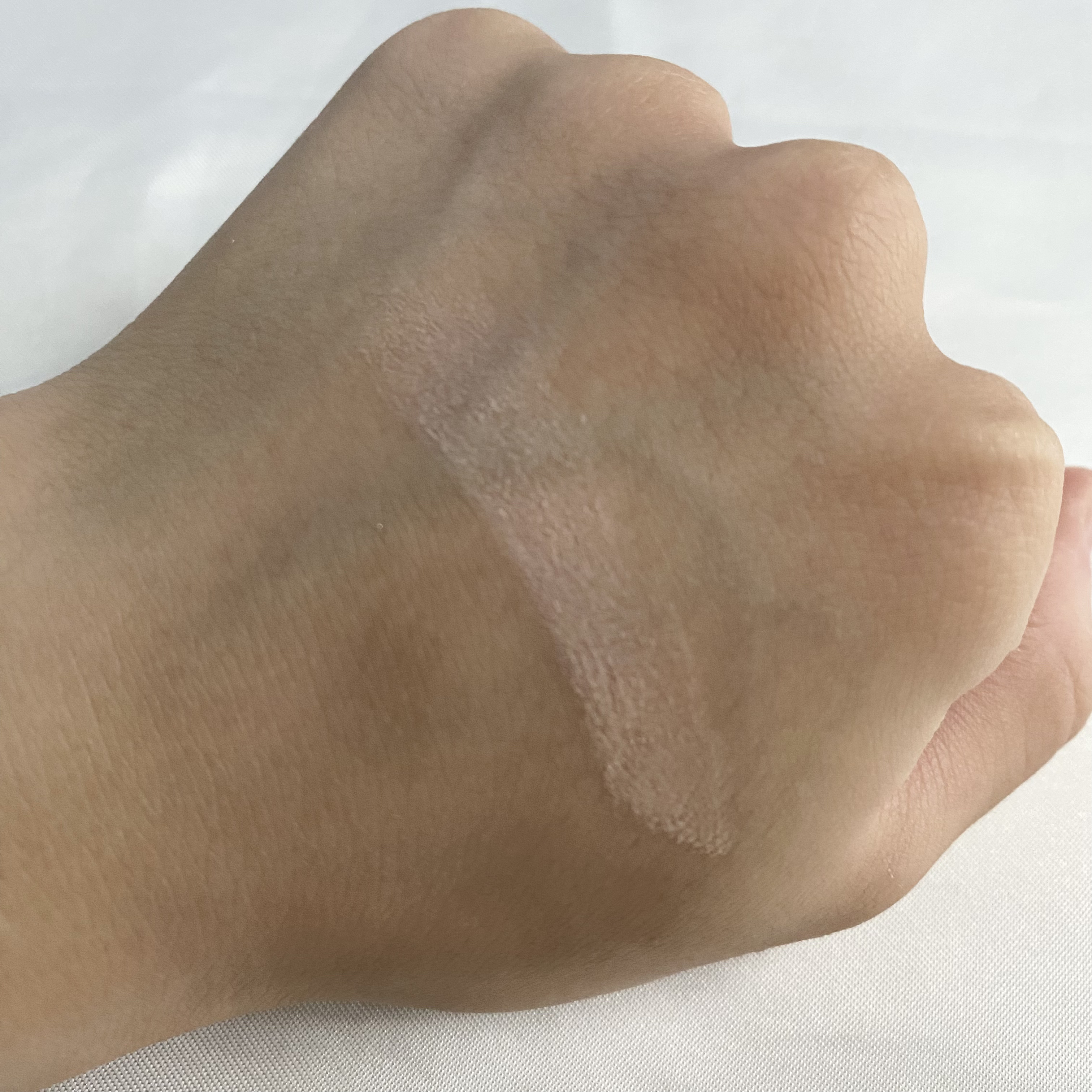 ポアレスエアリーベース/キャンメイク/化粧下地を使ったクチコミ（3枚目）