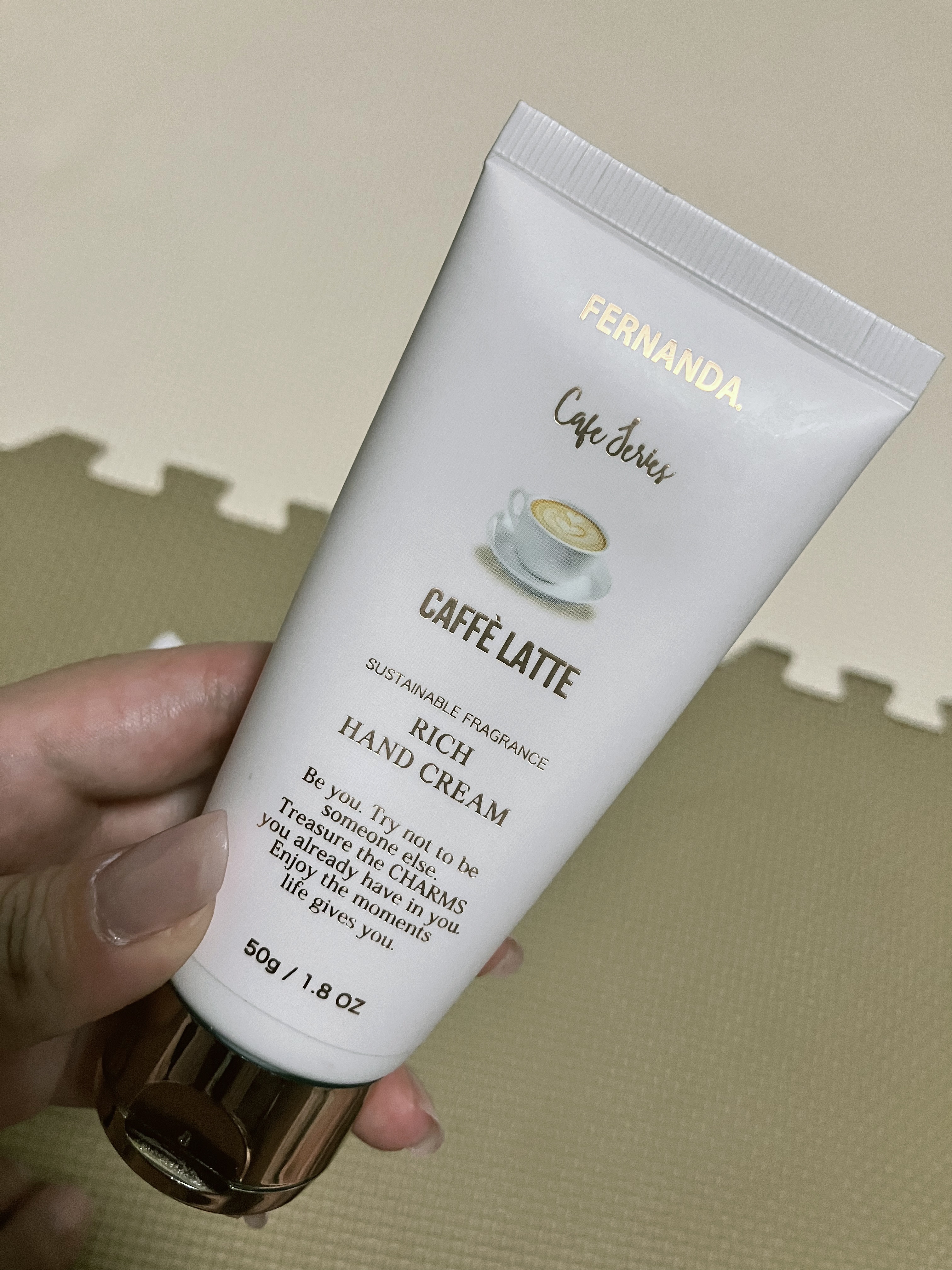 フレグランスリッチハンドクリーム（カフェラテ）/フェルナンダ/ハンドクリームを使ったクチコミ（1枚目）